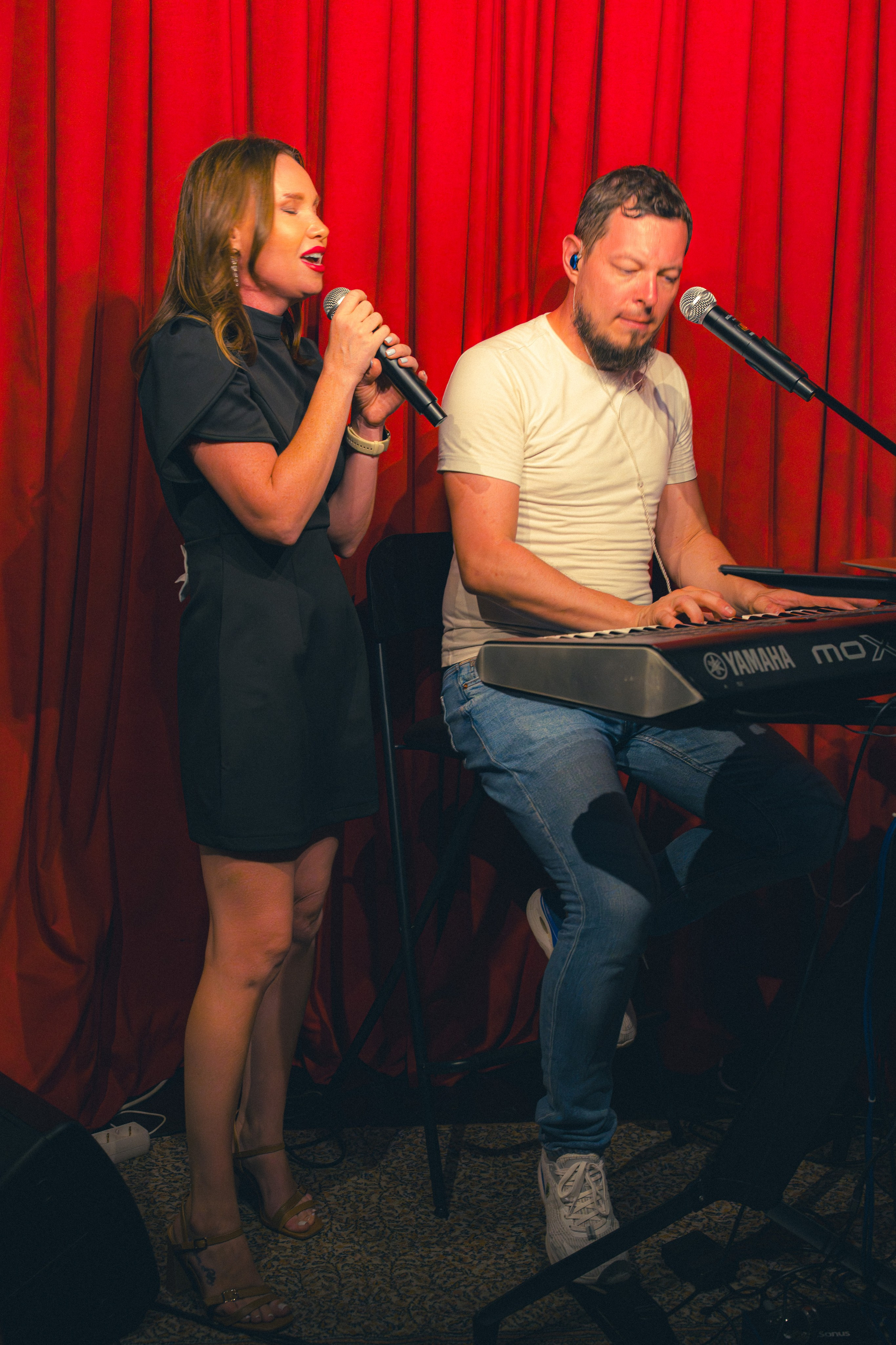 My Friends Pub. UNRATED PHOTO