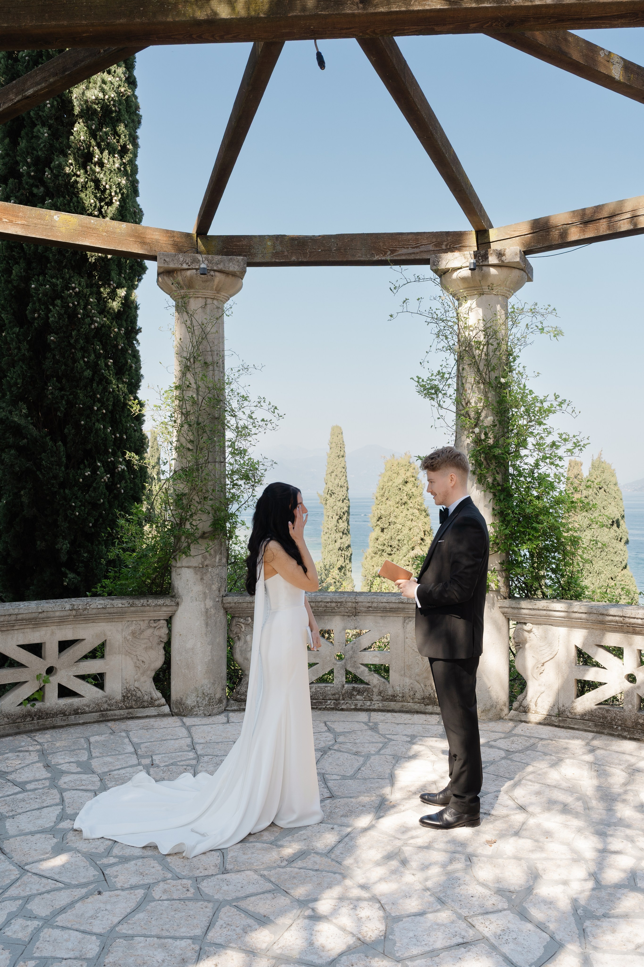NATALIE AND ANDREW_ ELOPEMENT on LAKE GARDA. PHOTOGRAPHER IN ITALY