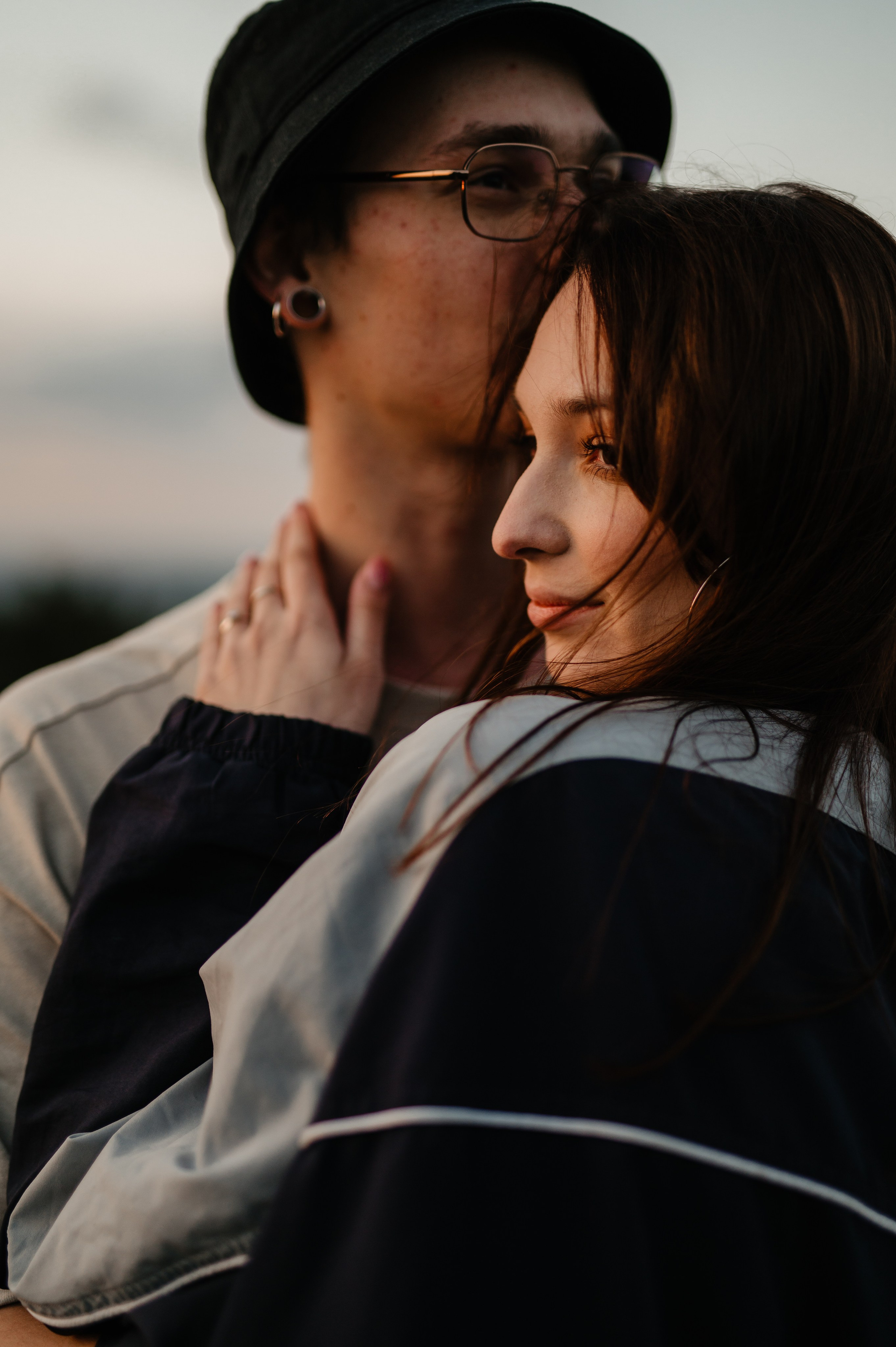 Sedinta foto la apus de primavara, copaci infloriti primavara. Proud Vision Weddings | Wedding Photography & Film — Servicii profesionale Foto Video Nunta Iasi