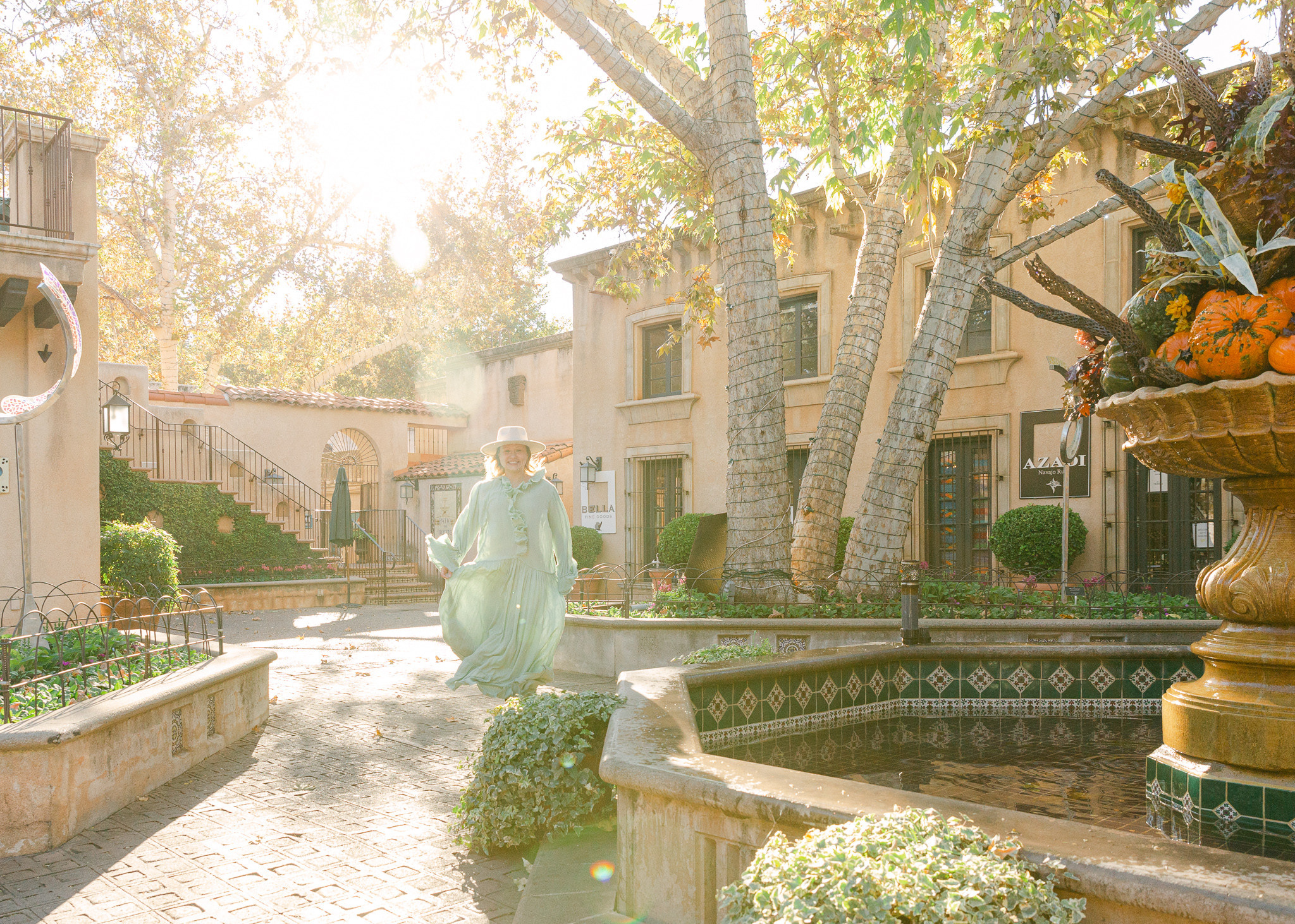 Anastasia Roger. Anastasia Post: Wedding and Editorial Photography