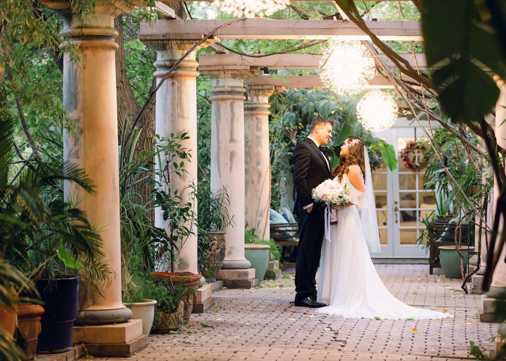 Roman & Lina. Anastasia Post: Wedding and Editorial Photography