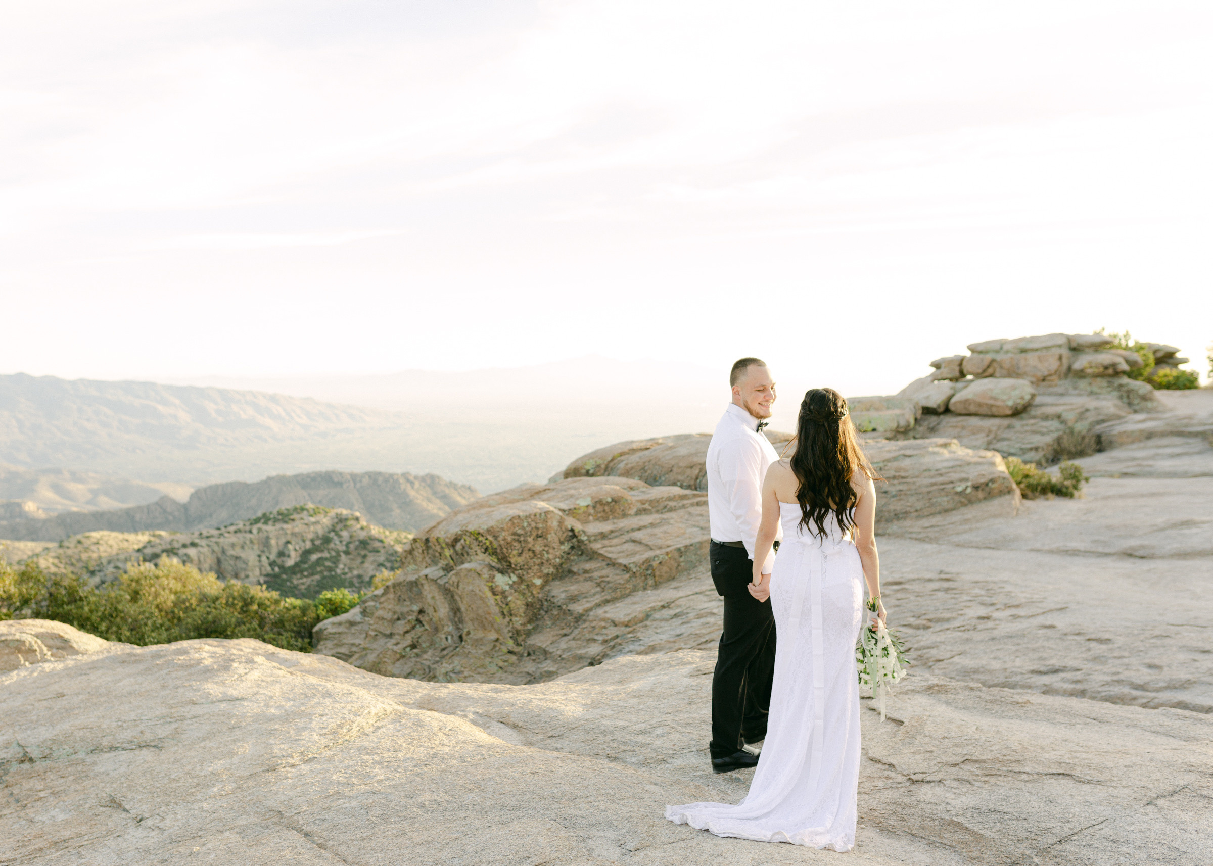 Beautiful Elopement. Anastasia Post: Wedding and Editorial Photography
