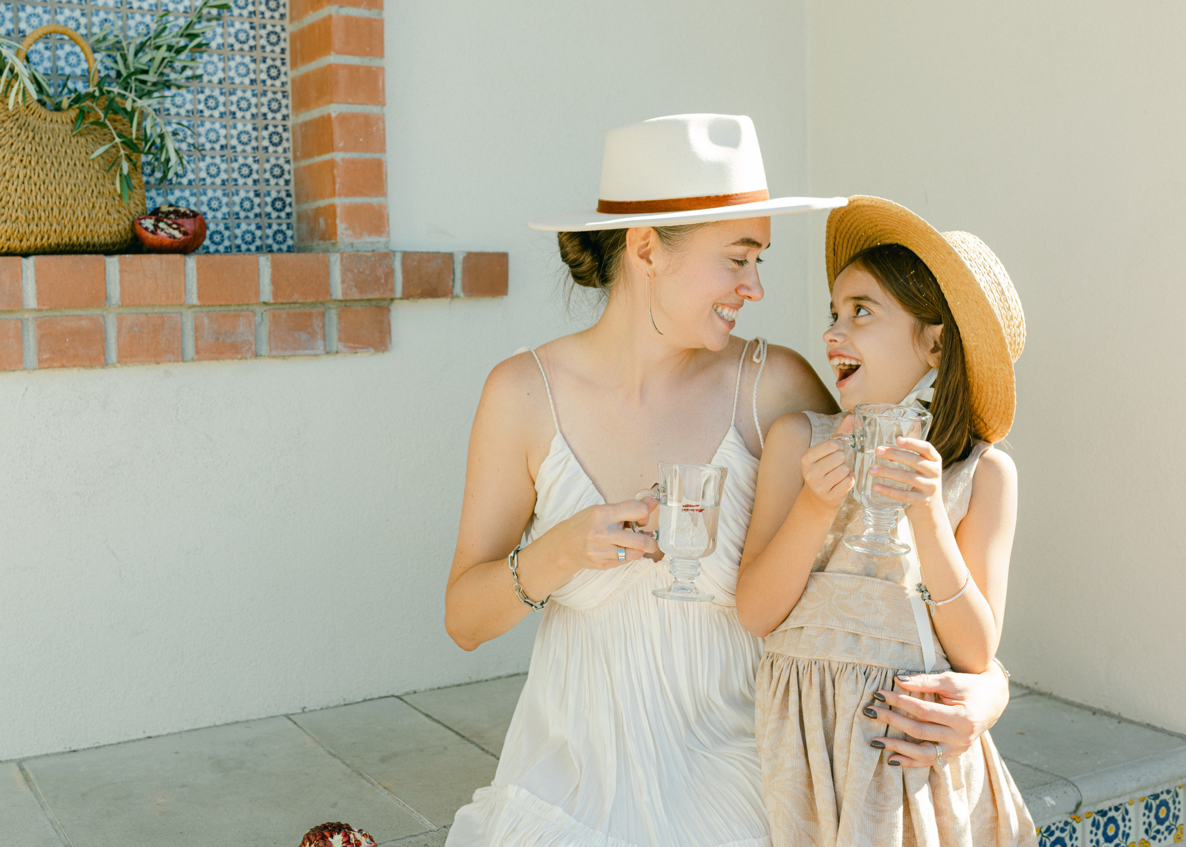 Mum & Daughter Photoshoot. Anastasia Post: Wedding and Editorial Photography