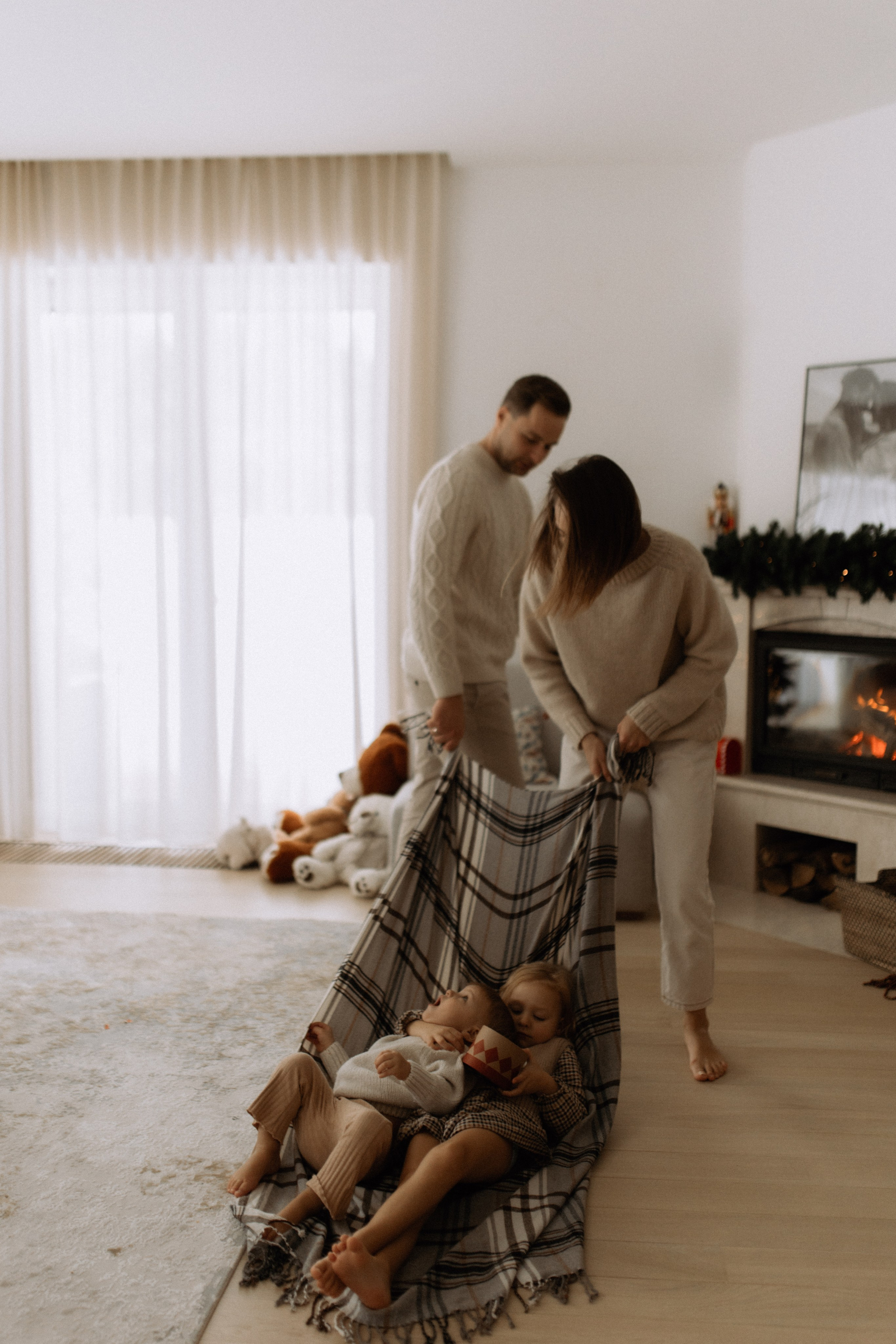 Šventinė šeimos fotosesija | NAMAI. Vestuvių ir šeimų fotografė Lena Bondarenko / belove photo