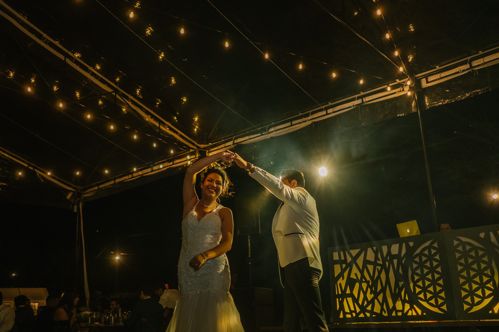 Yenisel & Raul / Tepoztlan. Wedding and family photographer in Mexico City