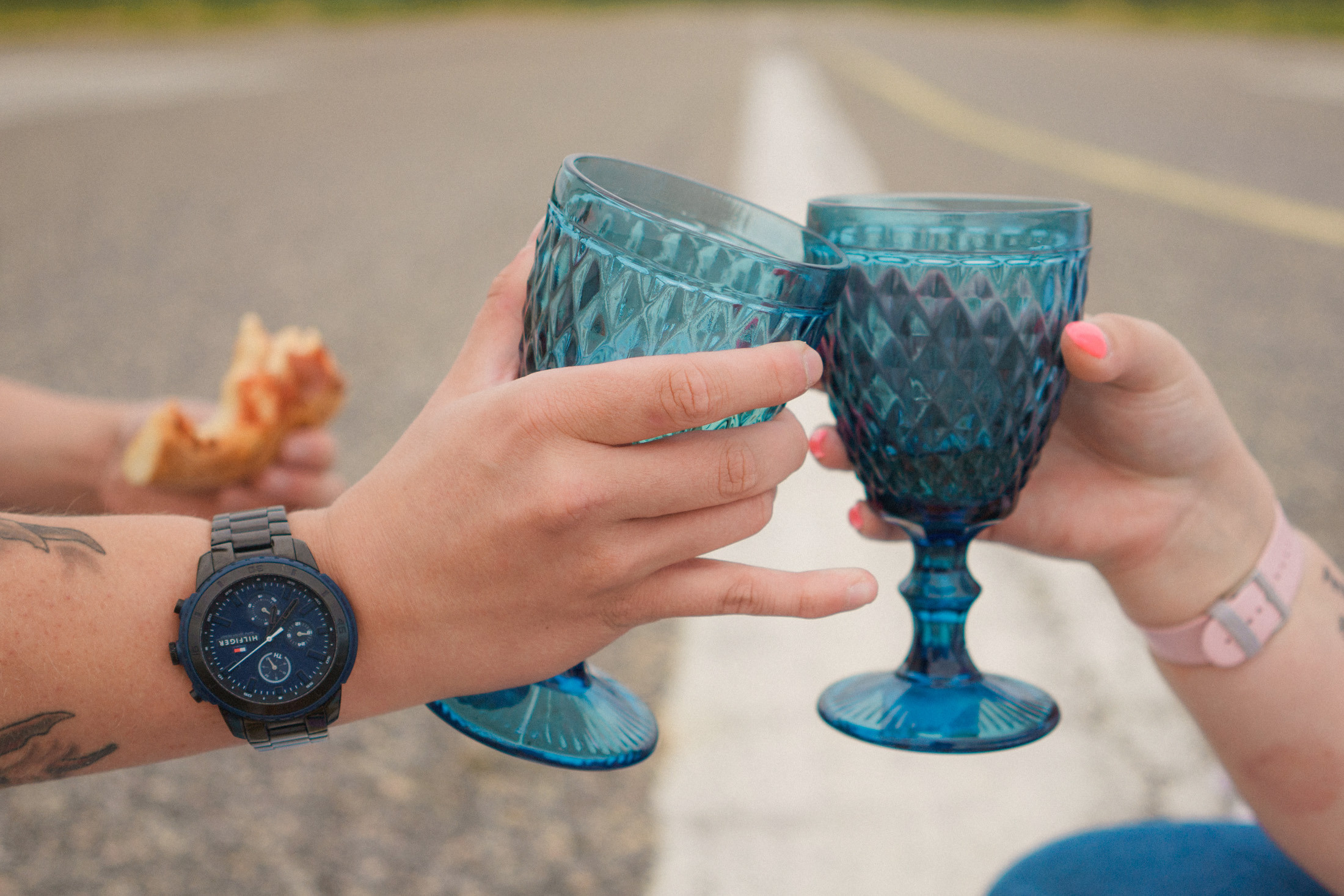 Dokumentaarinen kihlakuvaus Malmin lentokentällä