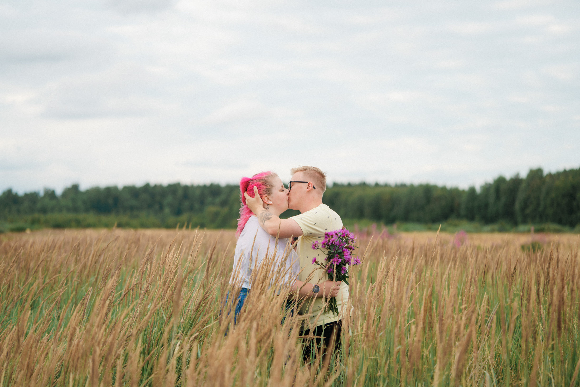Dokumentaarinen kihlakuvaus Malmin lentokentällä