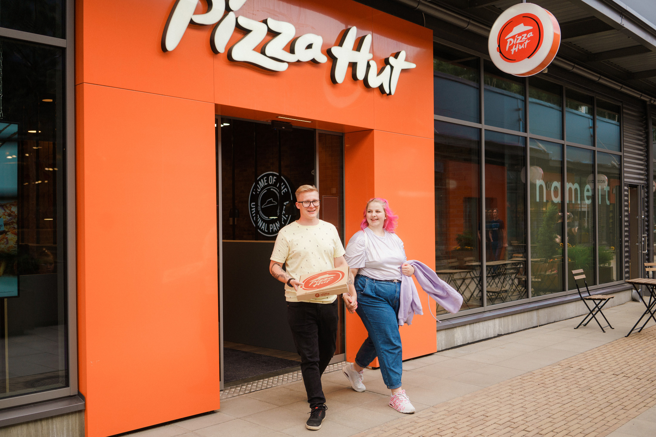 Dokumentaarinen kihlakuvaus Malmin lentokentällä