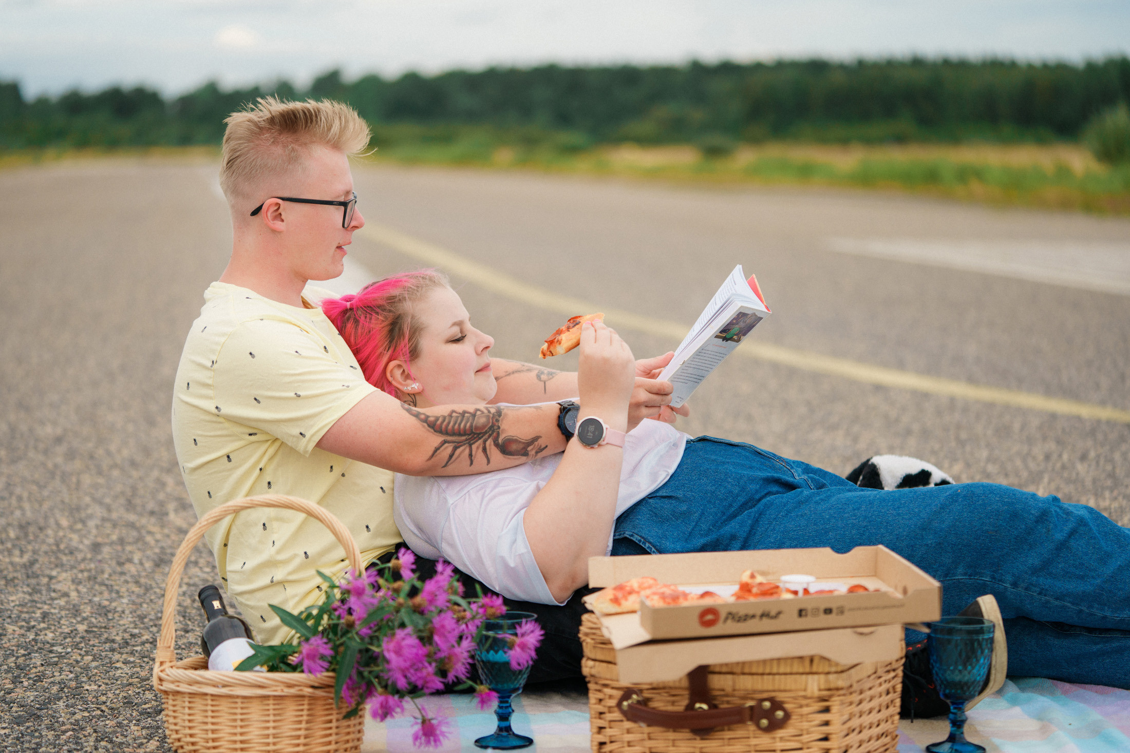 Dokumentaarinen kihlakuvaus Malmin lentokentällä