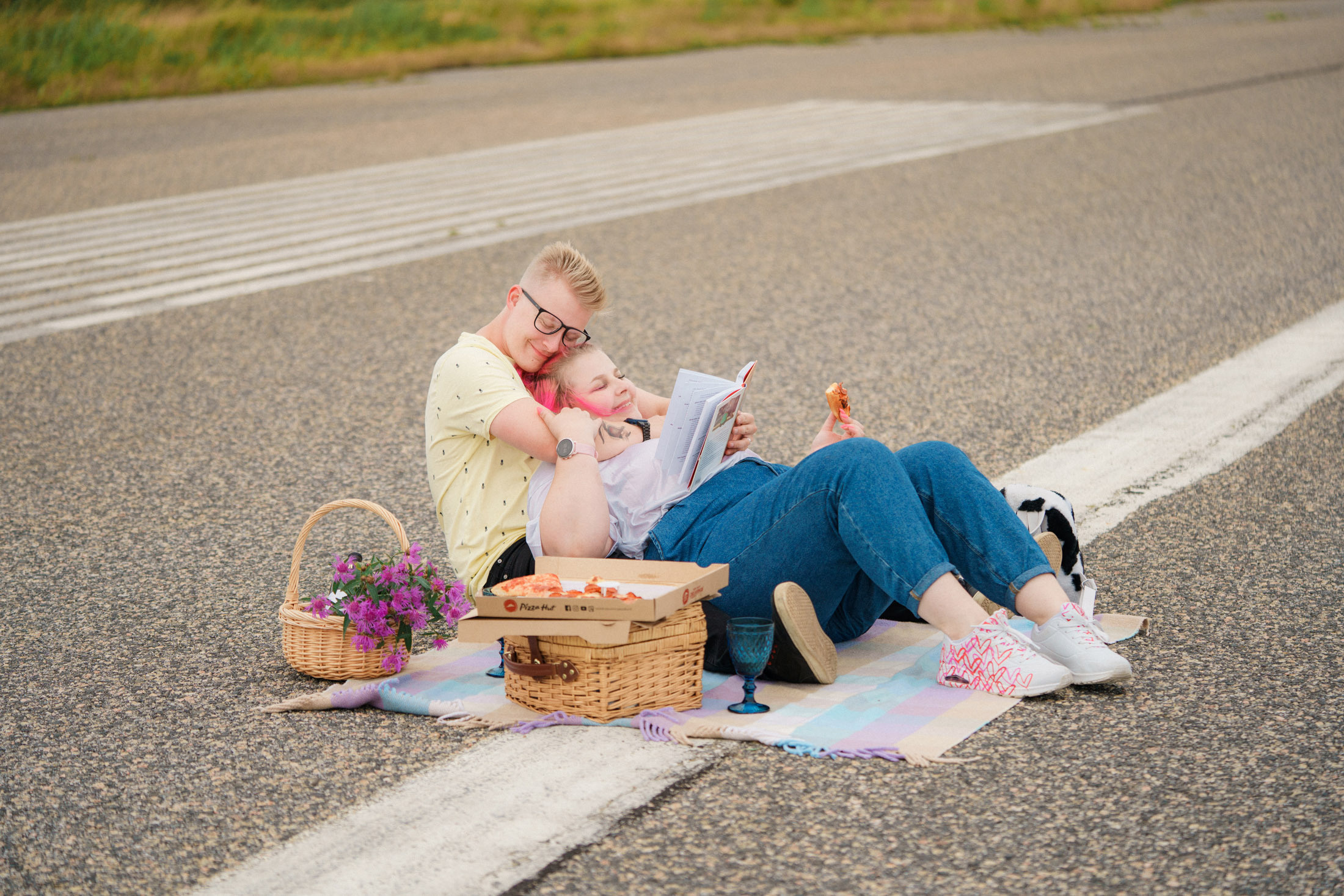 Dokumentaarinen kihlakuvaus Malmin lentokentällä