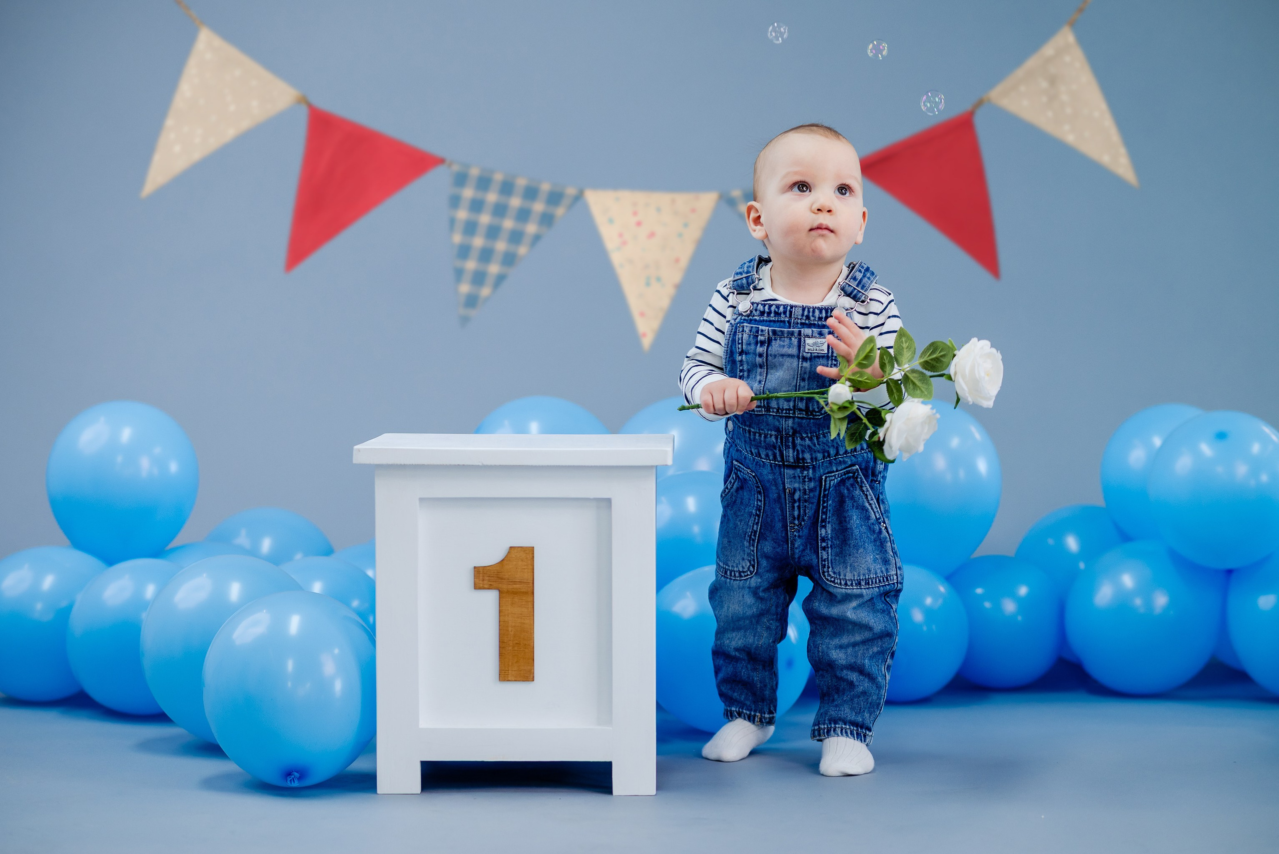 Smash the cake — Aris. The Unseen by Giani Maftei