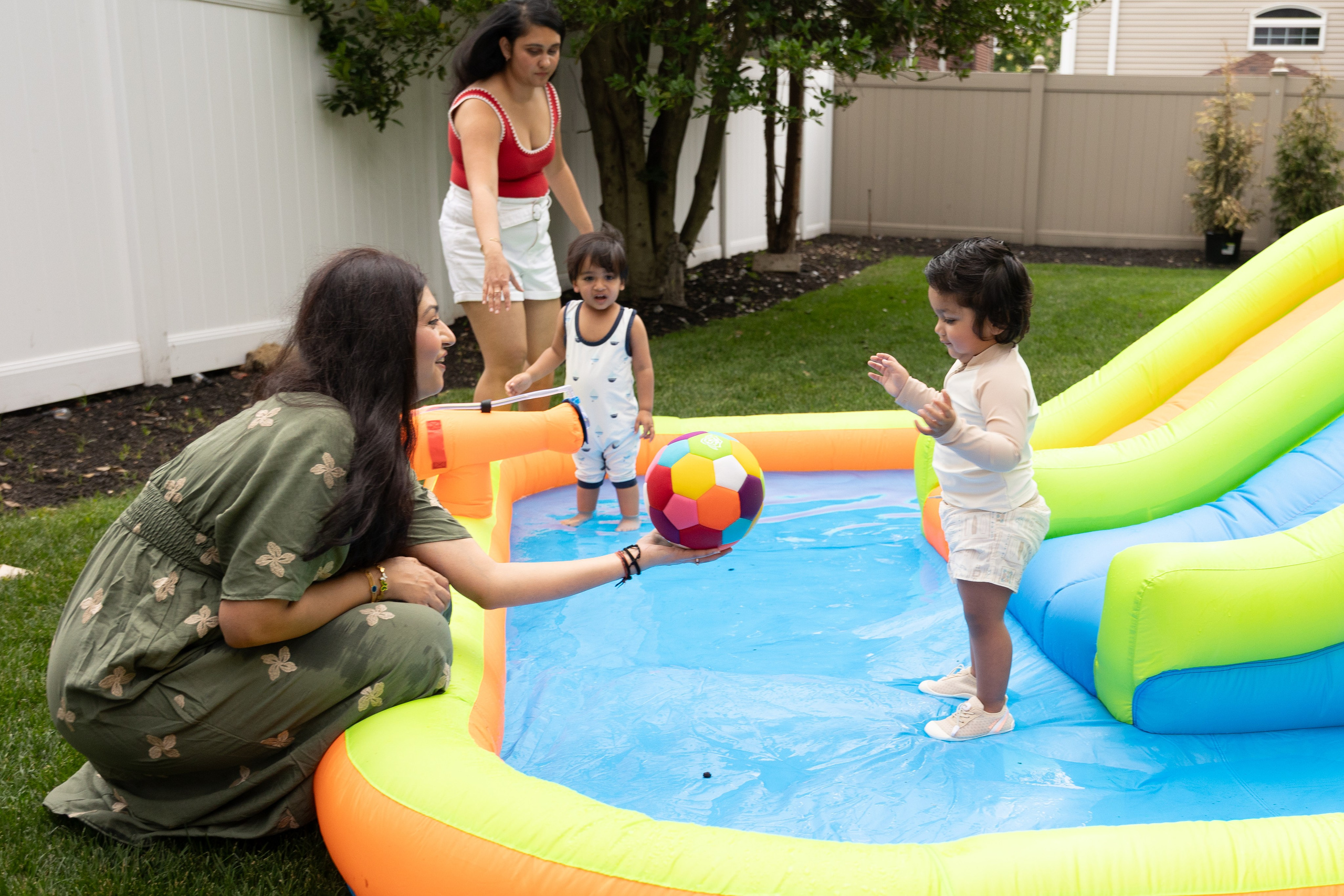 Family children's party in the backyard. Family, lifestyle, and commercial photography in New York and New Jersey