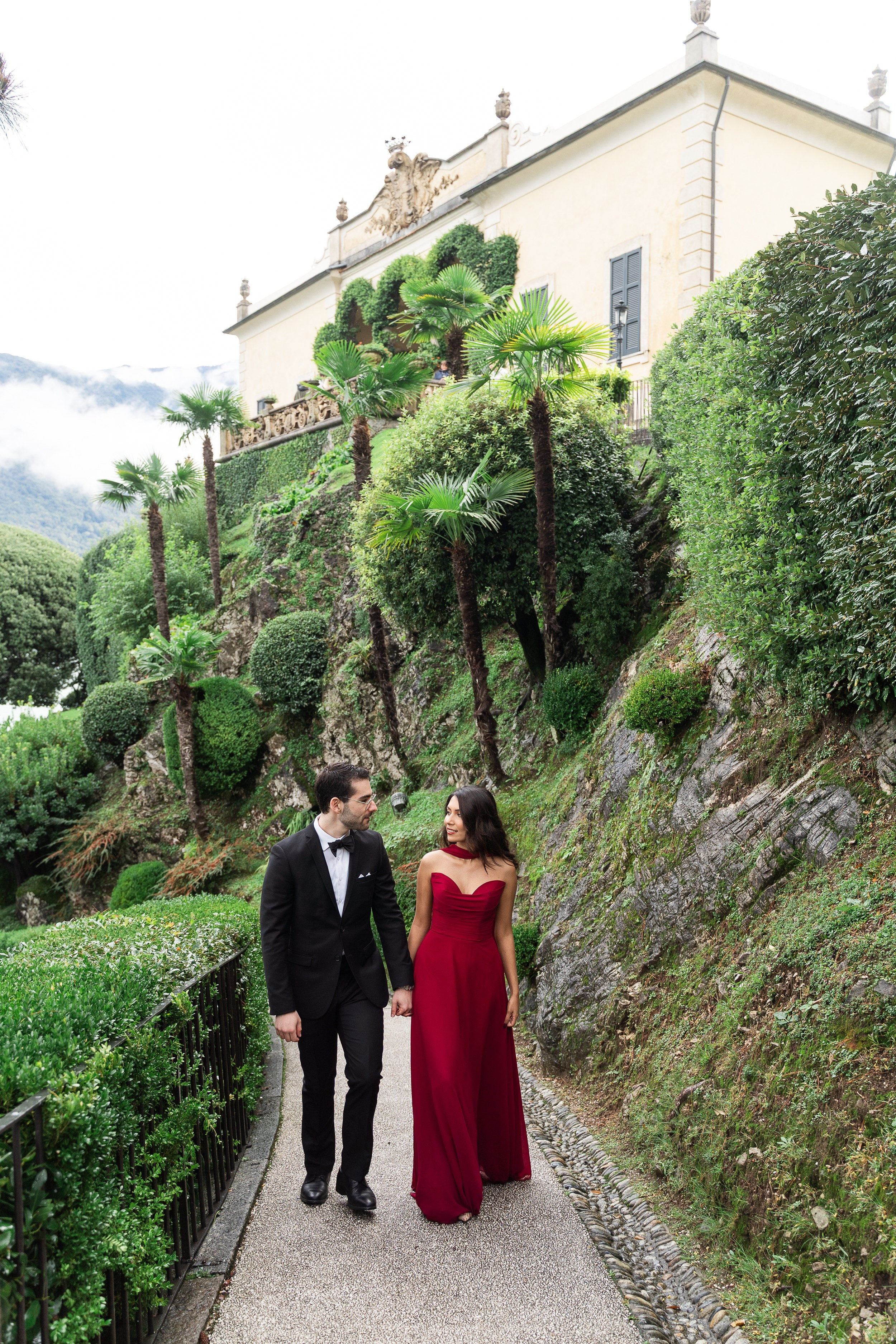 Engagement Photoshoot at the Villa Balbianello. Proposal Photographer in Lake Como