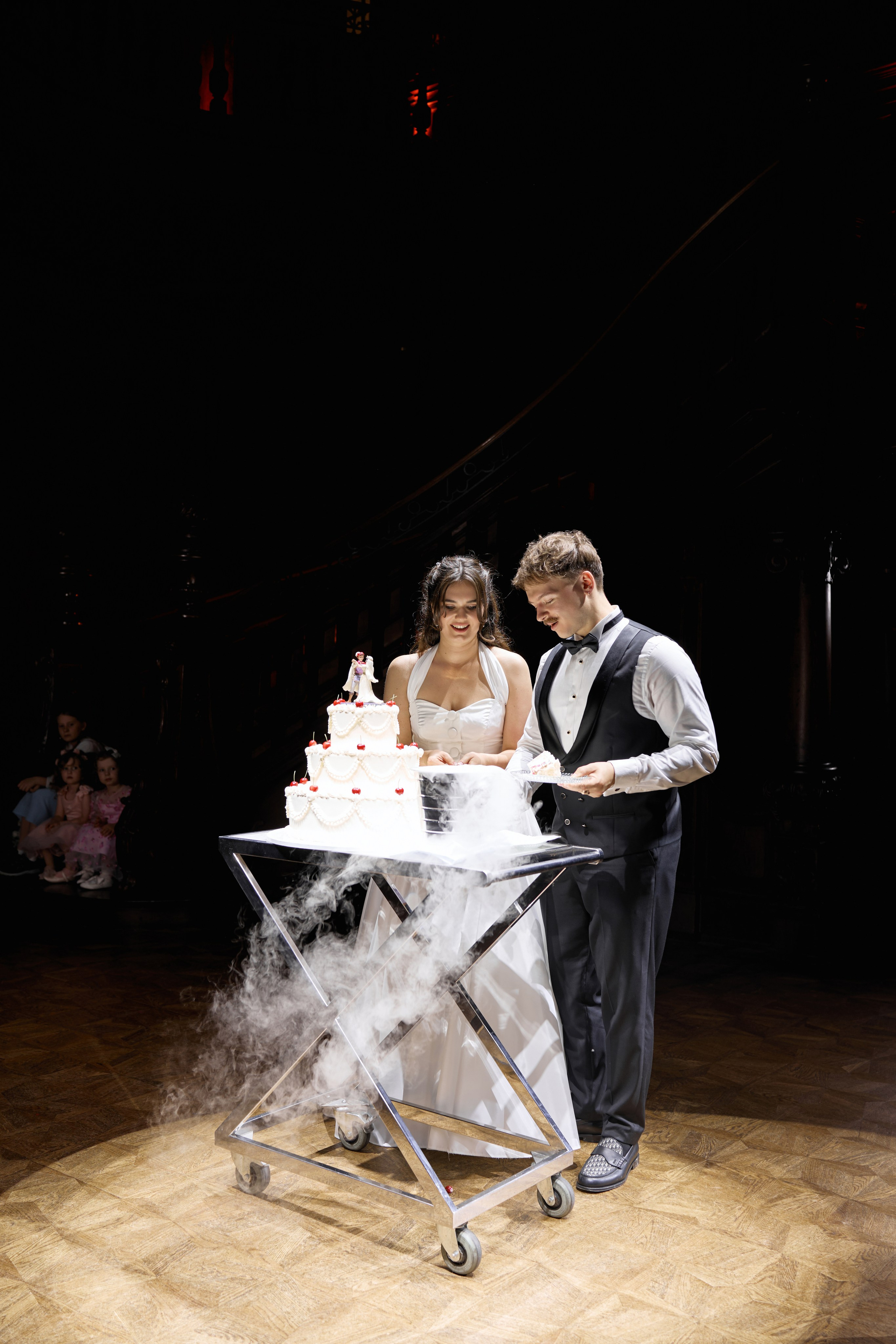 Wiktoria & Kacper. Pałac Goetz. Fotograf ślubny i rodzinny w Krakowie Yana Klymova