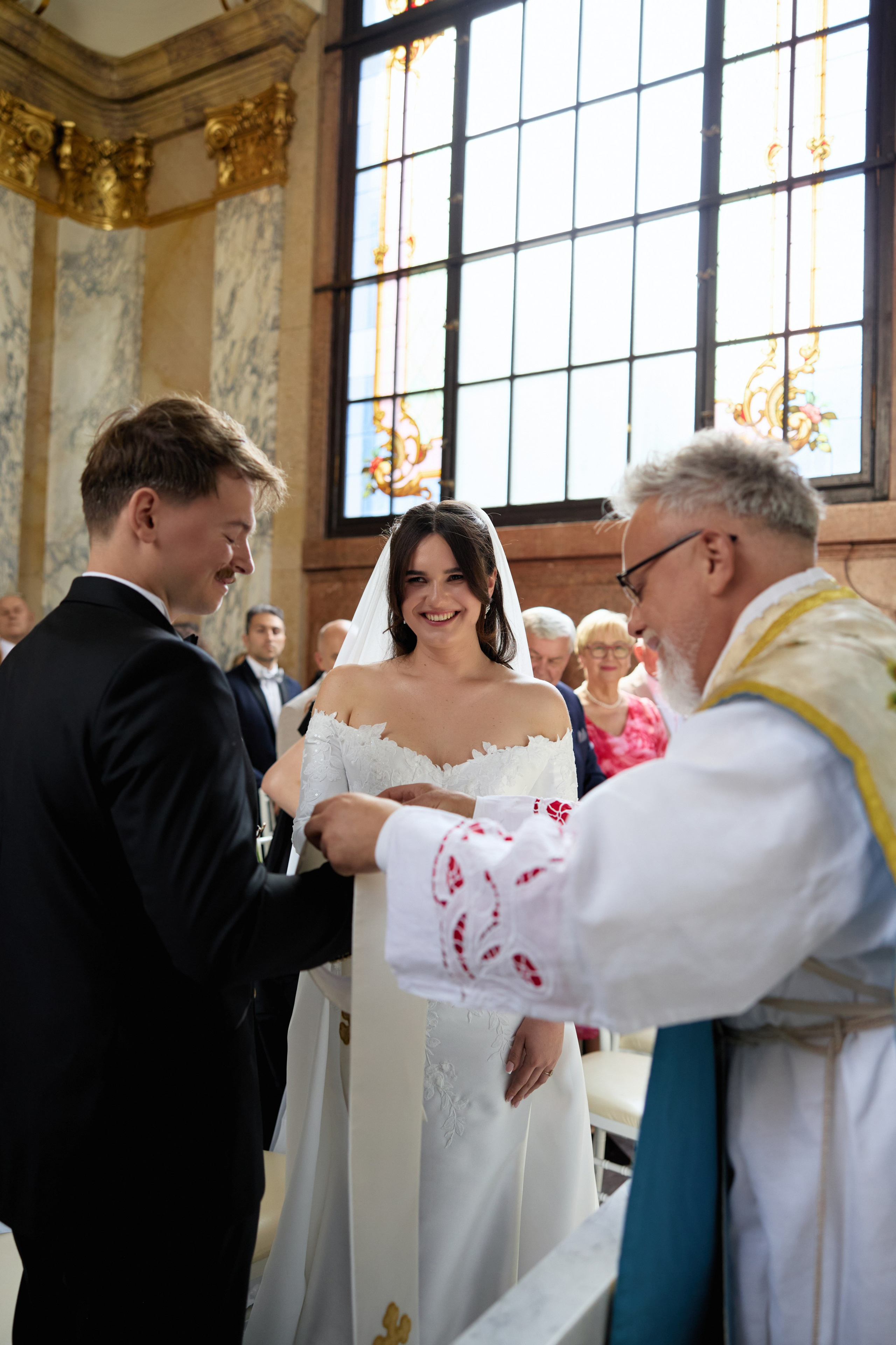 Wiktoria & Kacper. Pałac Goetz. Fotograf ślubny i rodzinny w Krakowie Yana Klymova