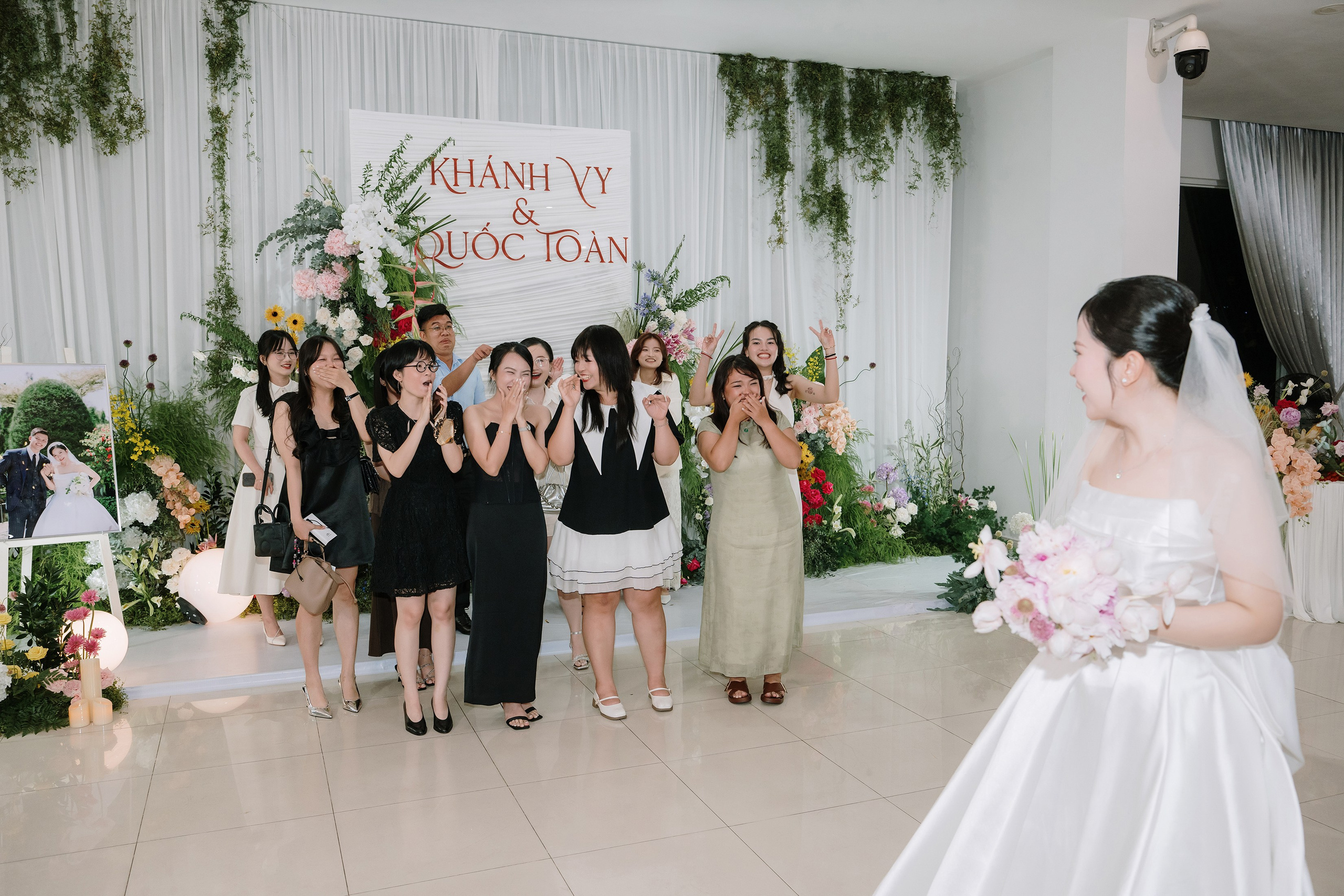 TOAN & VY / Wedding Journalism. Saigon Wedding Present | Art Beyond Moments