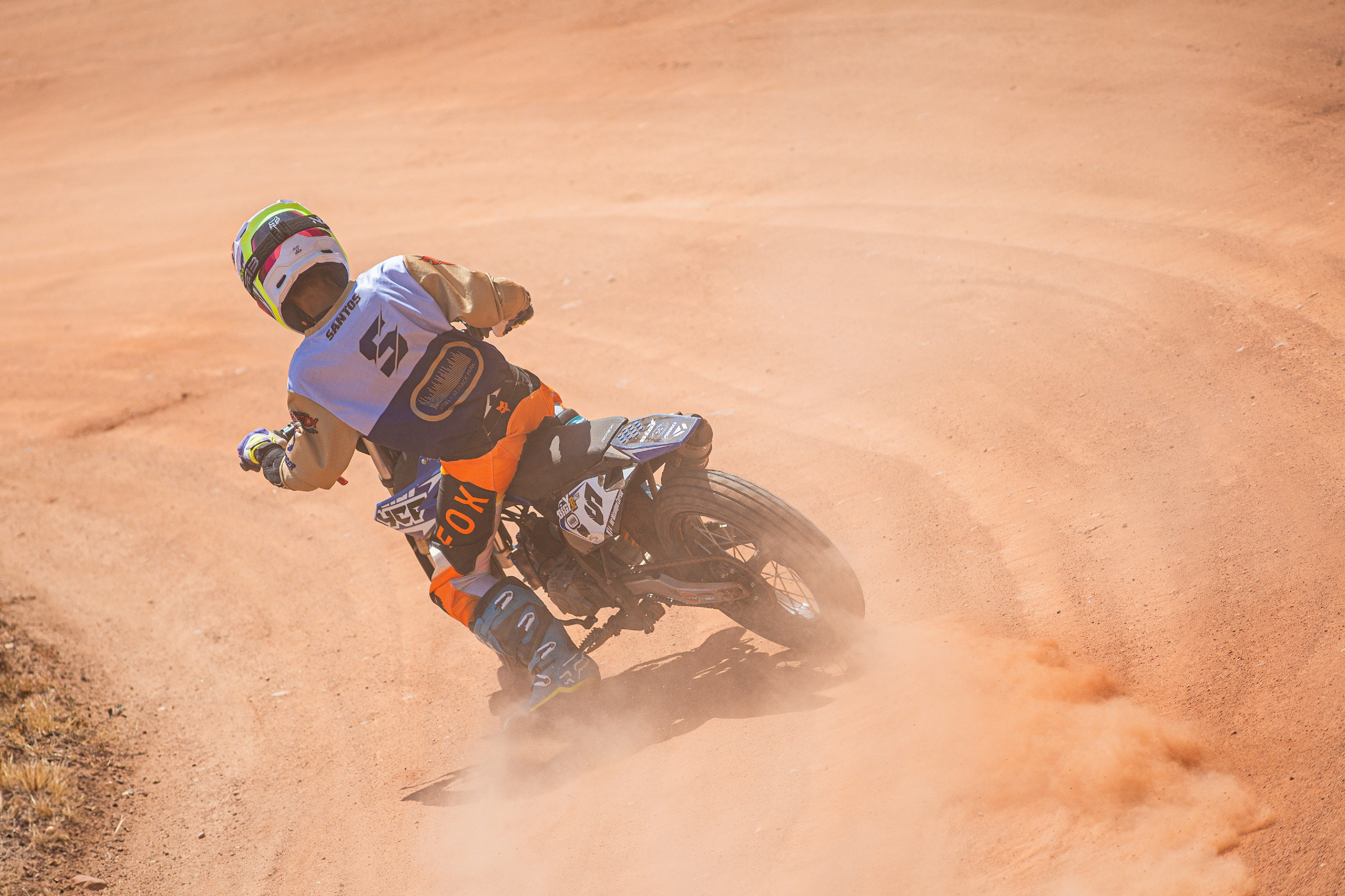 Flat track rider left corner