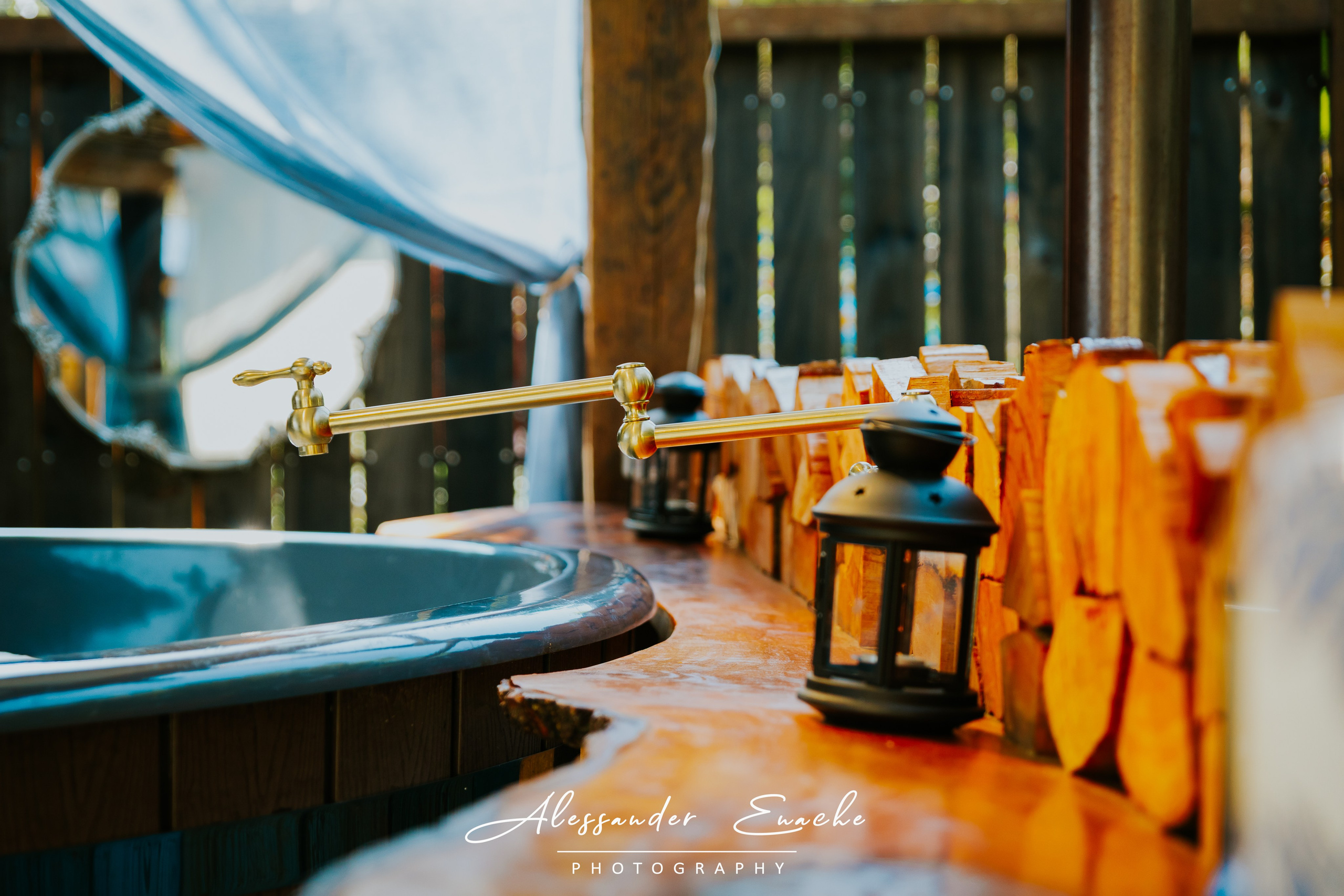 BĂRLOGUL URȘILOR. Fotograf prin #Piatraneamt-Alessander Enache