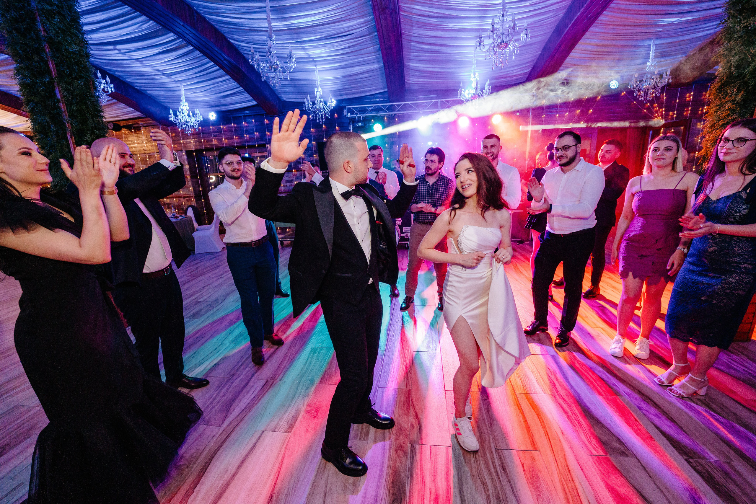 Fotograf de nunta Bacau. Nunta la Havana. Nunta in Targu Ocna. Foto-video nunta Bacau 