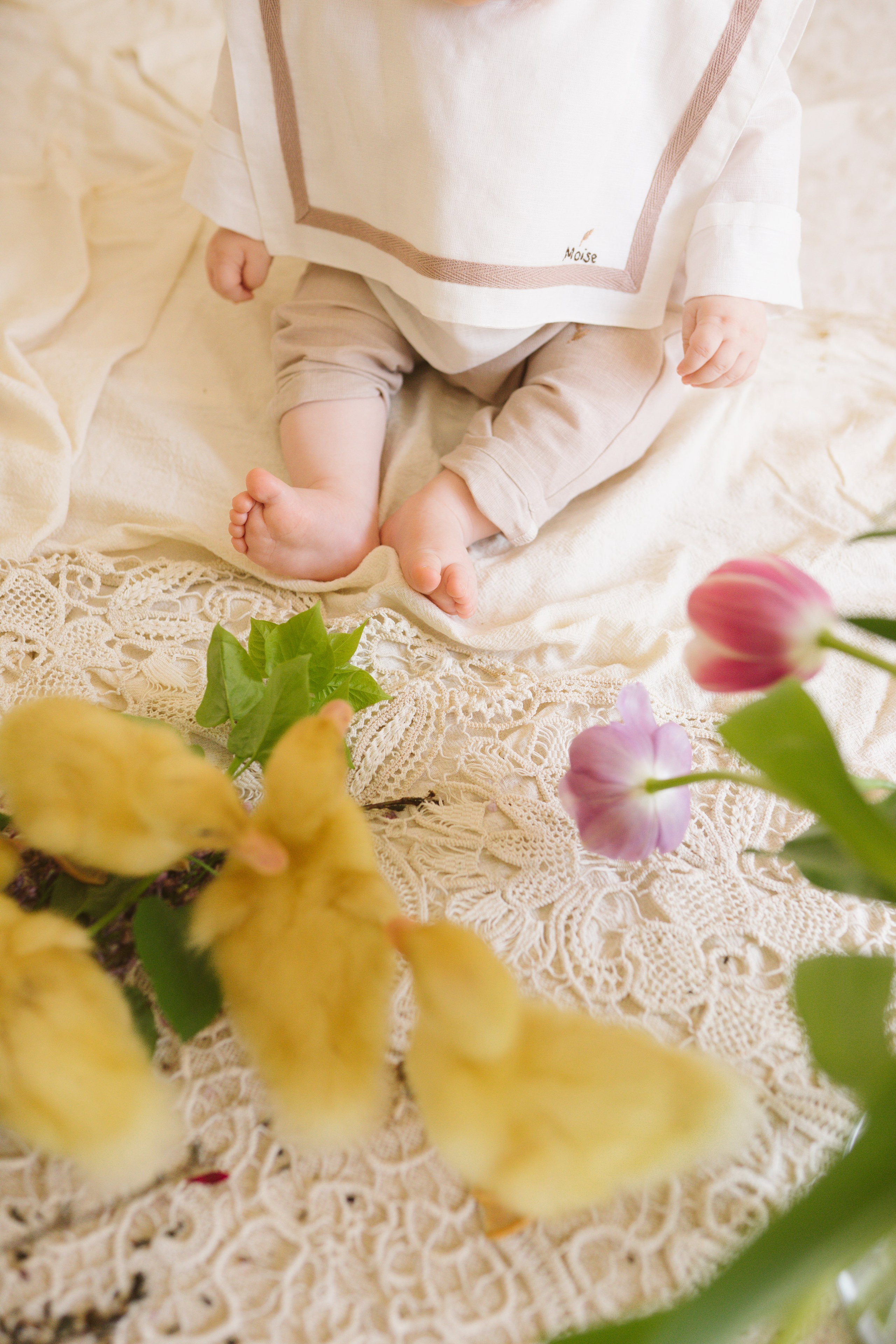 Ședințe Foto de Paște Brașov: Gălbenuș | Mădălina Beda. Madalina Beda- Artist vizual, fotograf, doula la nastere, consultant babywearing Brasov si in toata tara