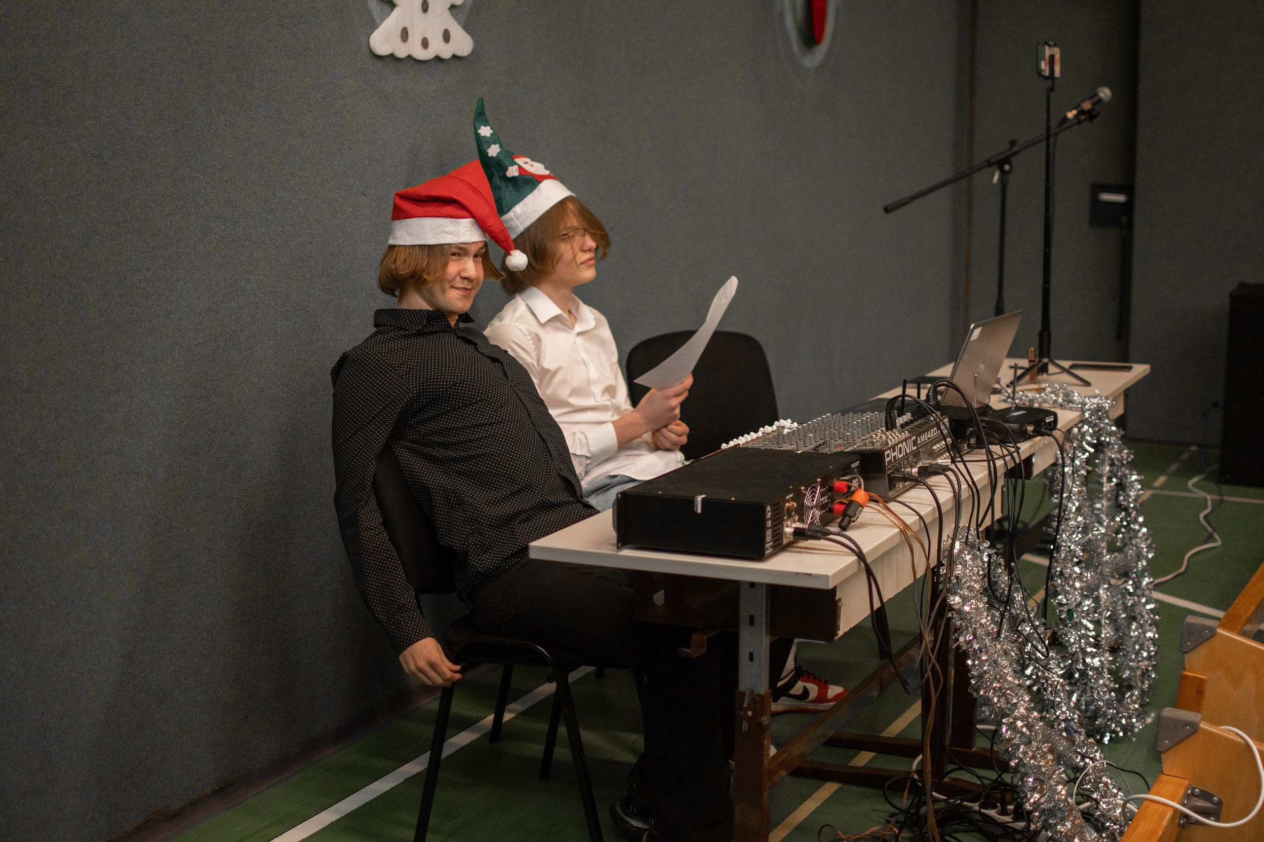 Новогодний хоровод. Семейный и детский фотограф