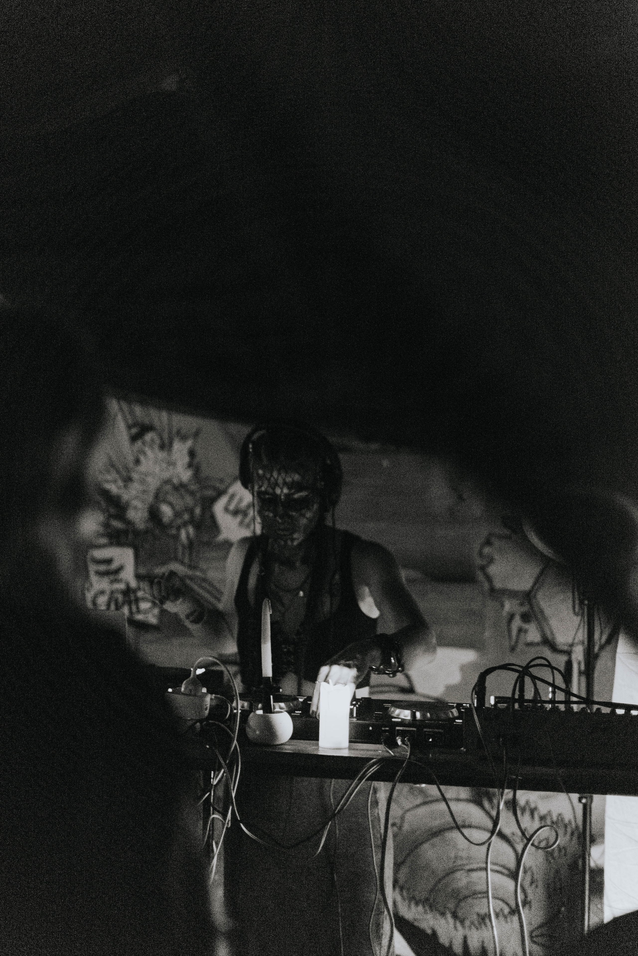 Ladno.cooperativa. Photographer @elmirkami in the city of Buenos Aires