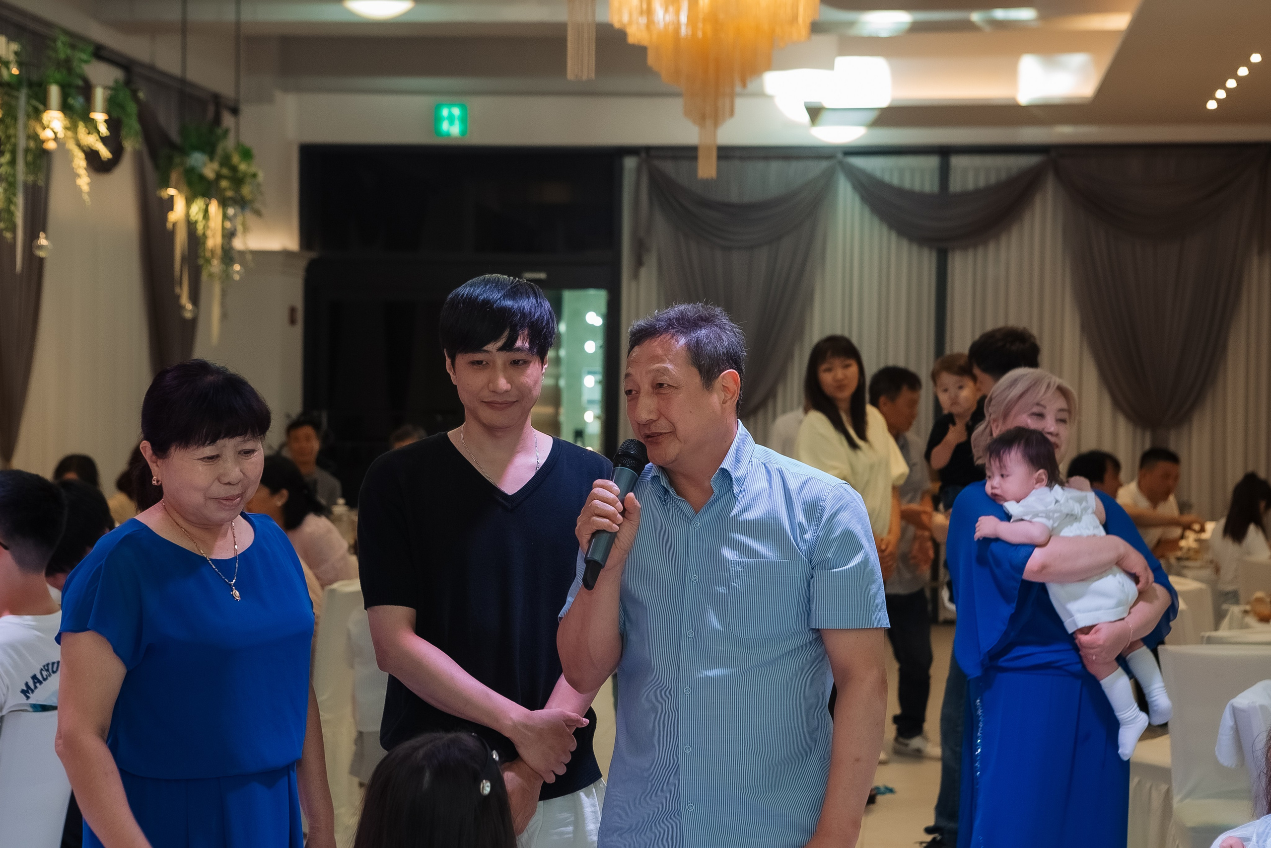 Тео дома и в ресторане. Фотограф беременности, ньюборн и годовасиков в Корее Жанна Хан