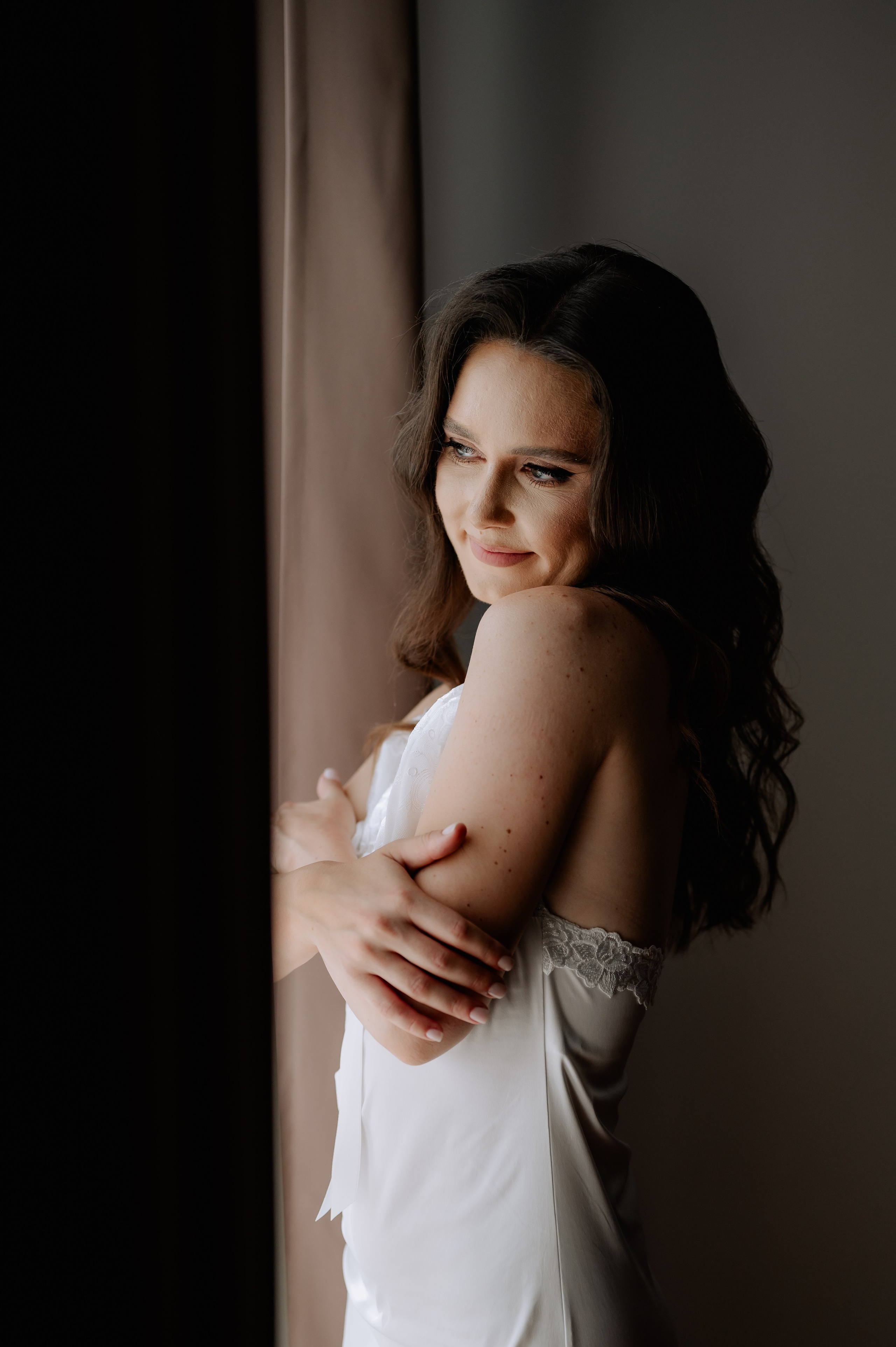 Cununie civila in aer liber , artificii de zi colorate , decor nunta , nunta la Hotel Traian. Proud Vision Weddings | Wedding Photography & Film — Servicii profesionale Foto Video Nunta Iasi