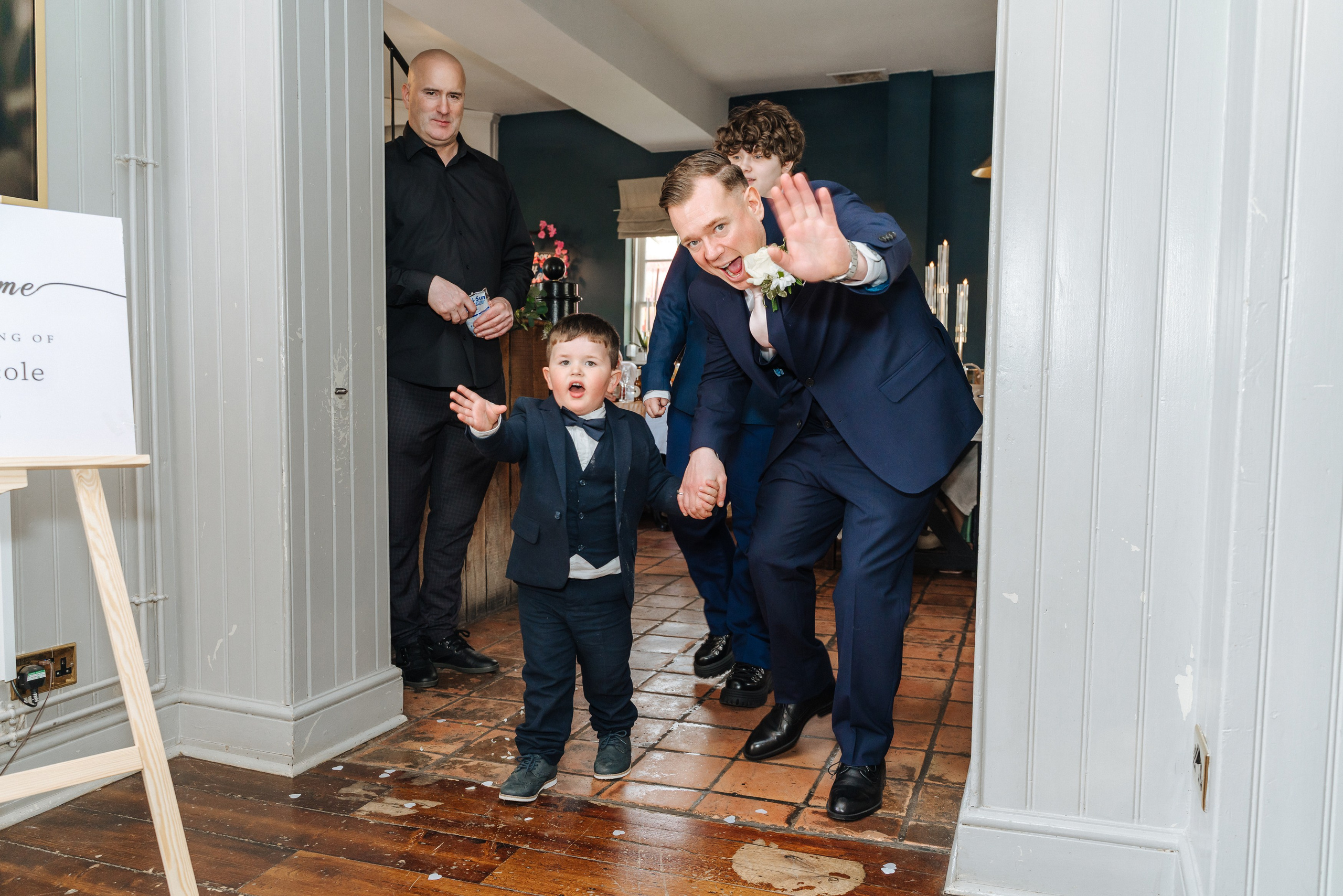 Luke and Nicola’s wedding at Danson House. Photographer in England Ekaterina Romanova