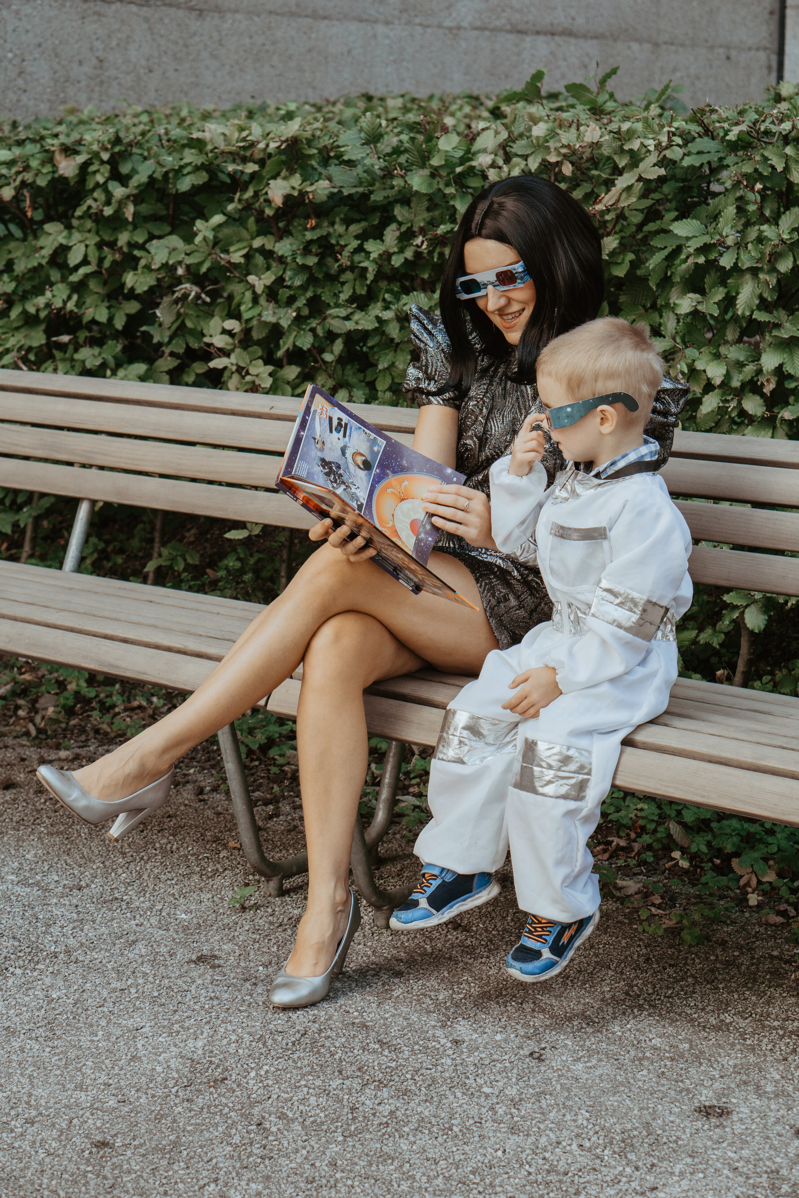 Brave astronaut and beautiful alien. Family photographer Aargau Zurich