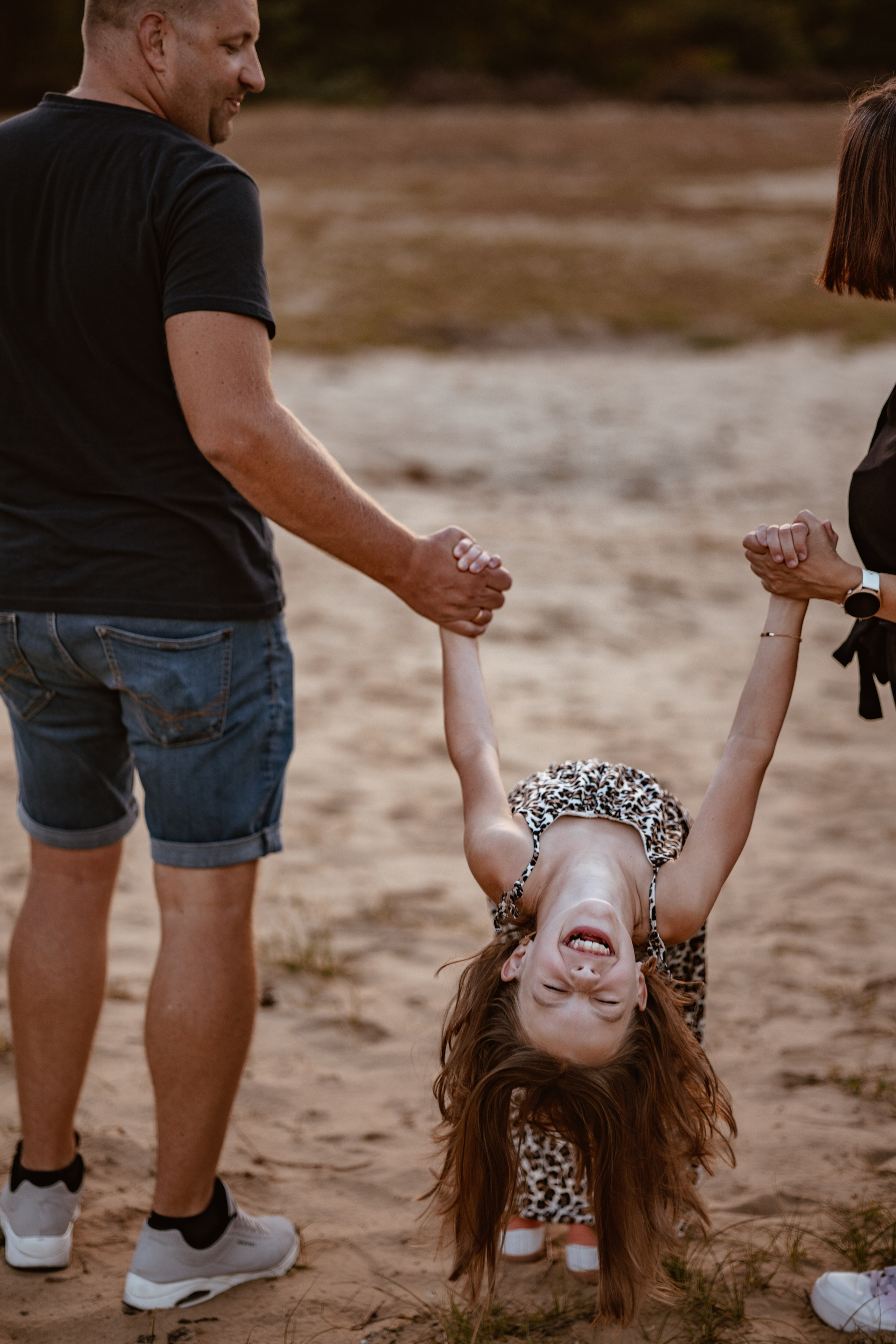 Familieshoot | Warme en Spontane Familiefotografie vol Emotie. Kapture Fotografie – Huwelijksfotografie & Portretfotografie voor pure liefdevolle momenten