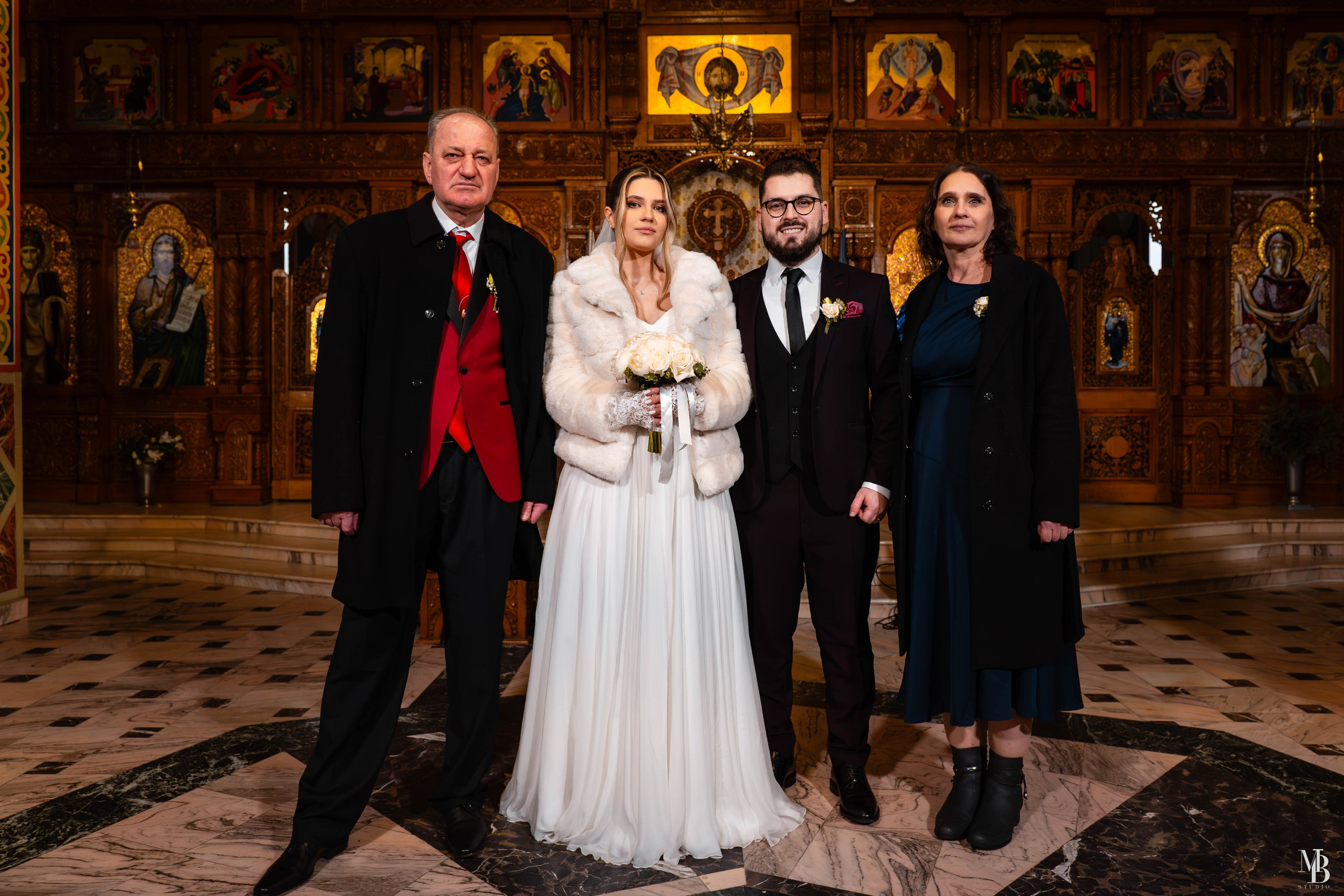 Constantin și Cătălina. MBT STUDIO