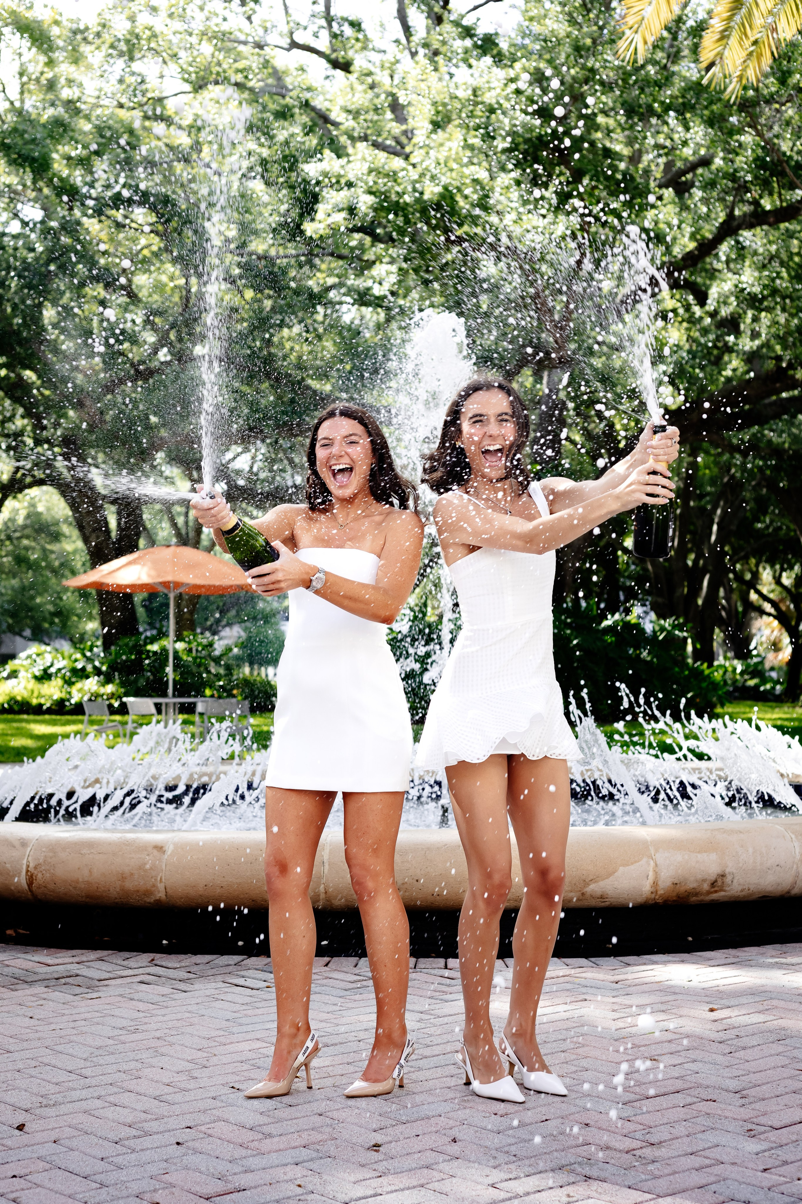 10 Spots For Graduation Photos At University of Miami. Portrait and graduation photographer Marina Simanava