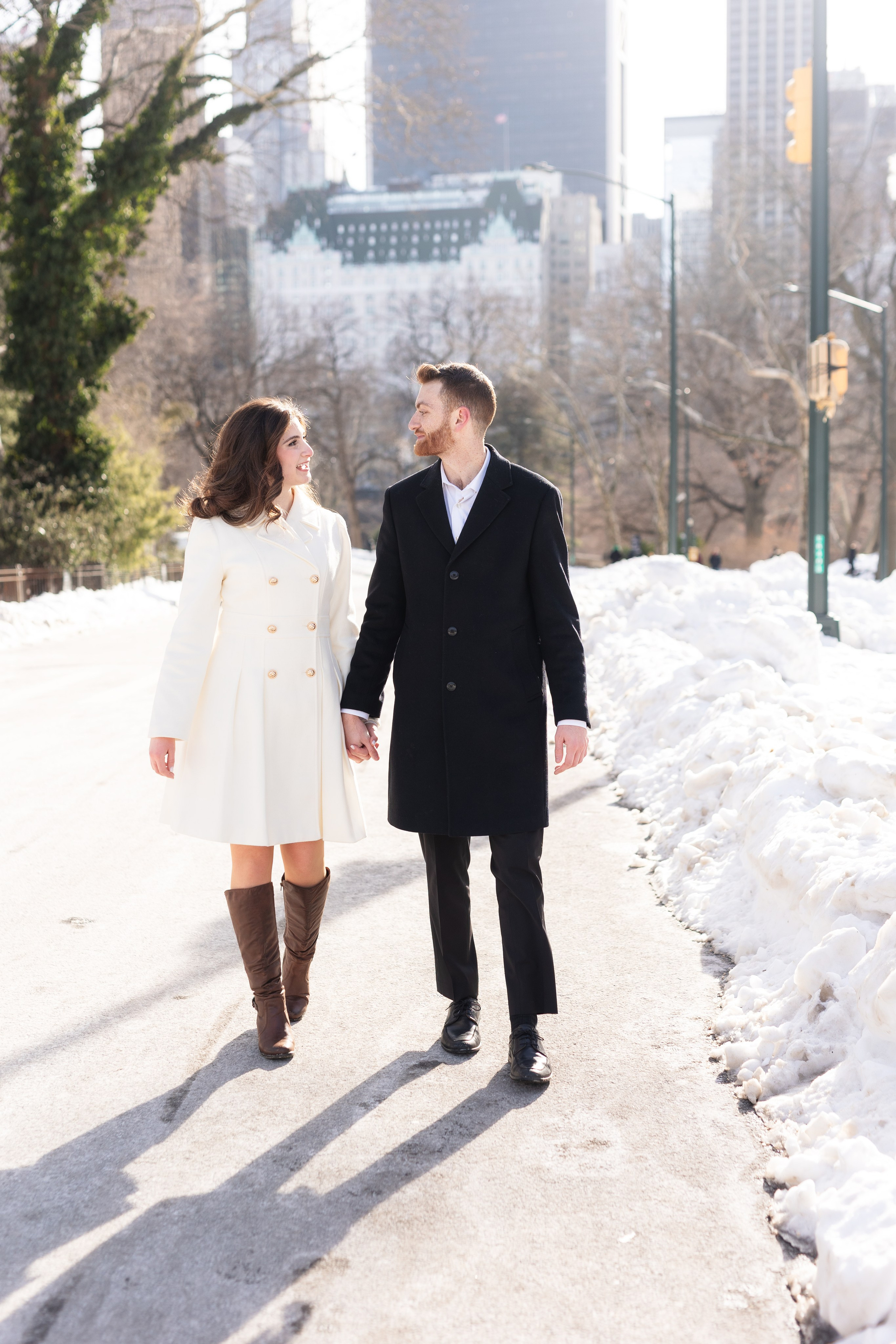 Winter Love in Central Park. Family, lifestyle, and commercial photography in New York and New Jersey