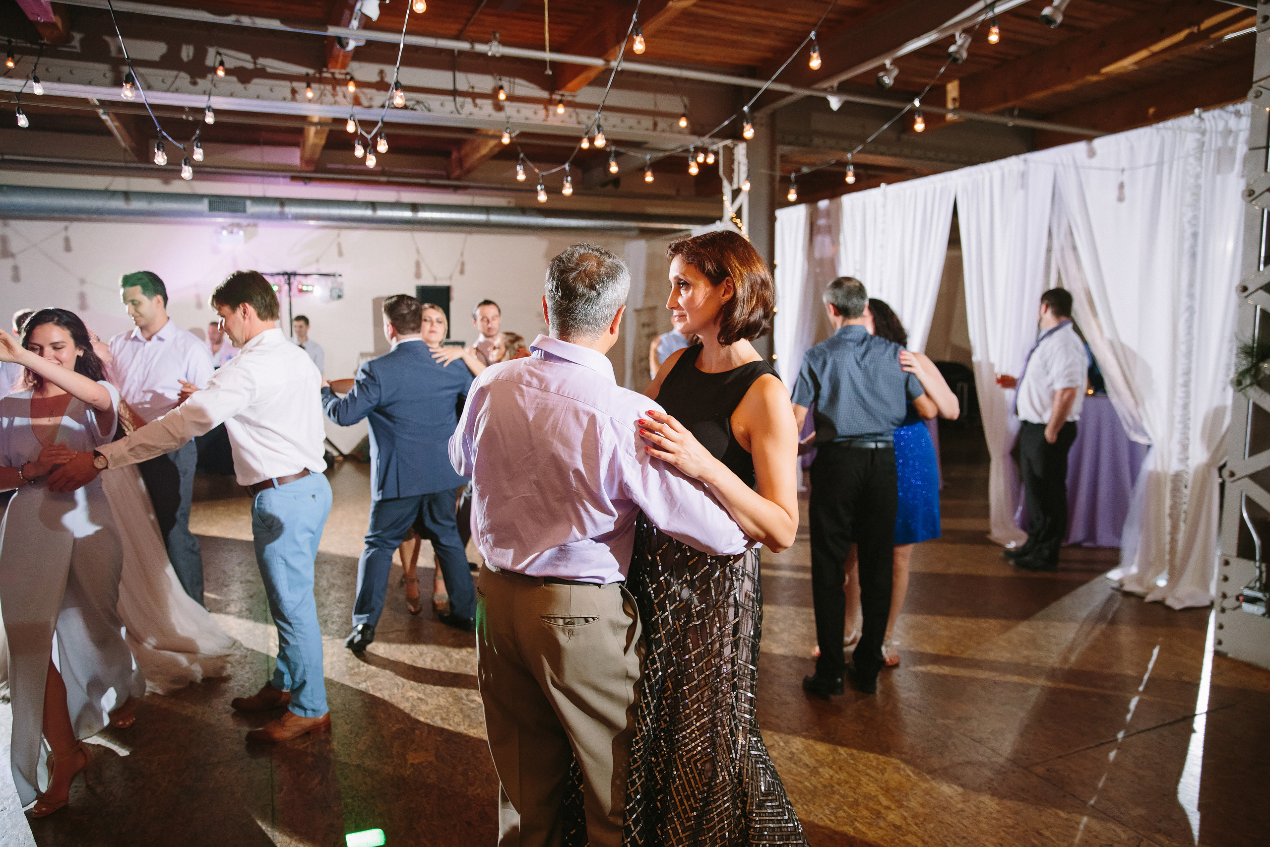 Wedding. Wedding family event photographer in Chicago Nick Yushevich