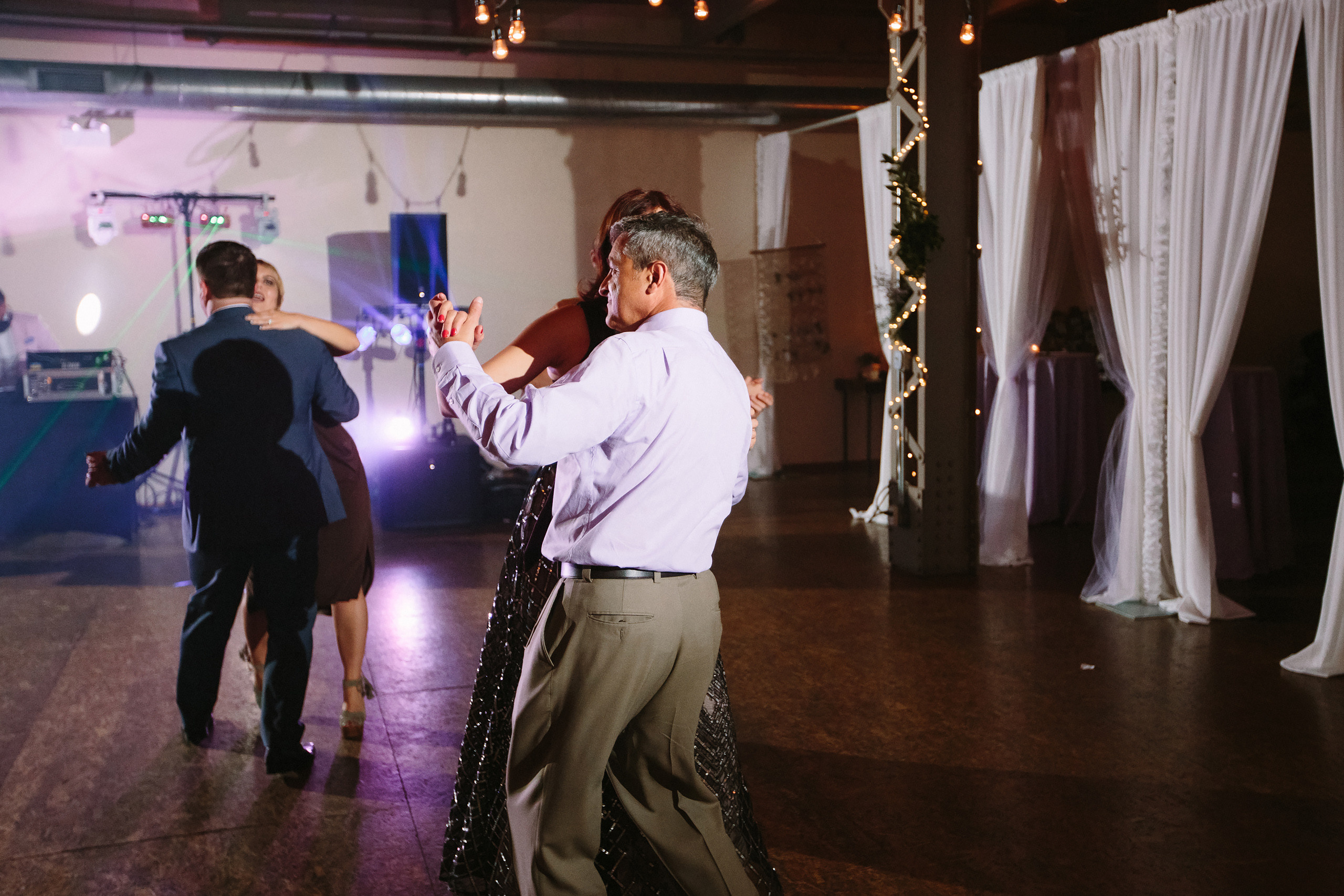 Wedding. Wedding family event photographer in Chicago Nick Yushevich