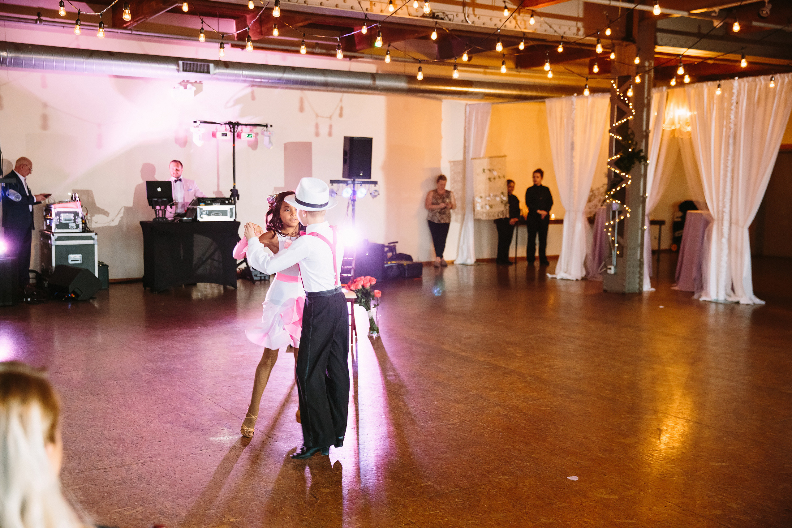 Wedding. Wedding family event photographer in Chicago Nick Yushevich