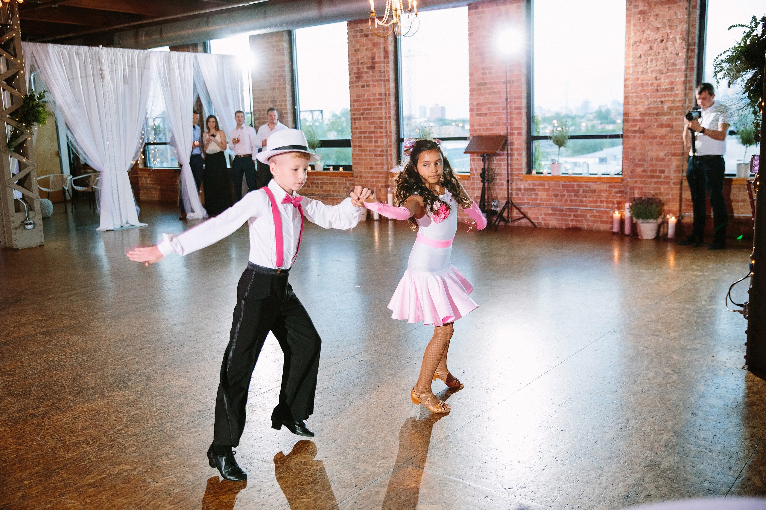 Wedding. Wedding family event photographer in Chicago Nick Yushevich