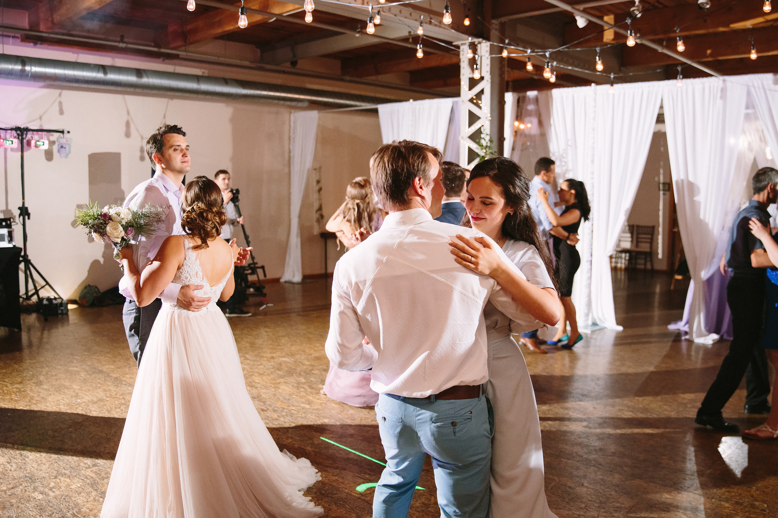 Wedding. Wedding family event photographer in Chicago Nick Yushevich