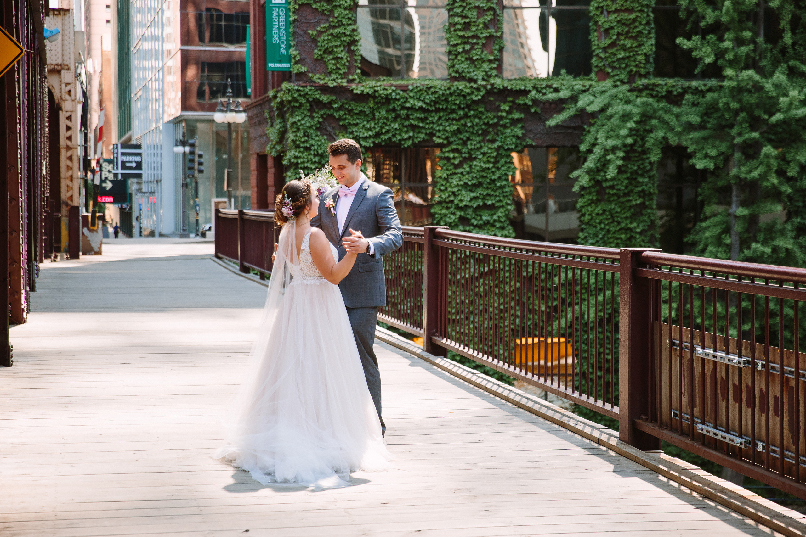 Wedding. Wedding family event photographer in Chicago Nick Yushevich