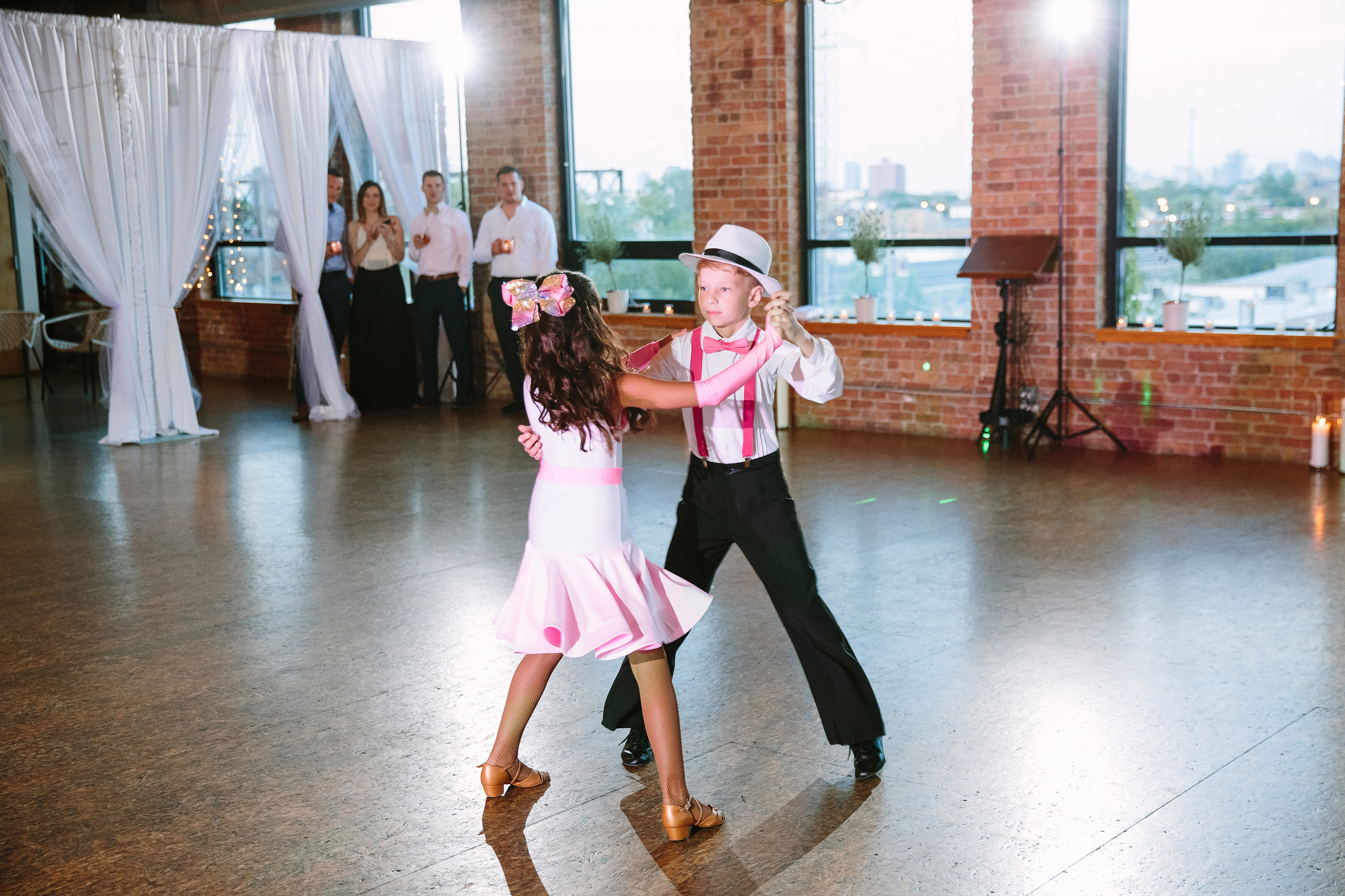 Wedding. Wedding family event photographer in Chicago Nick Yushevich