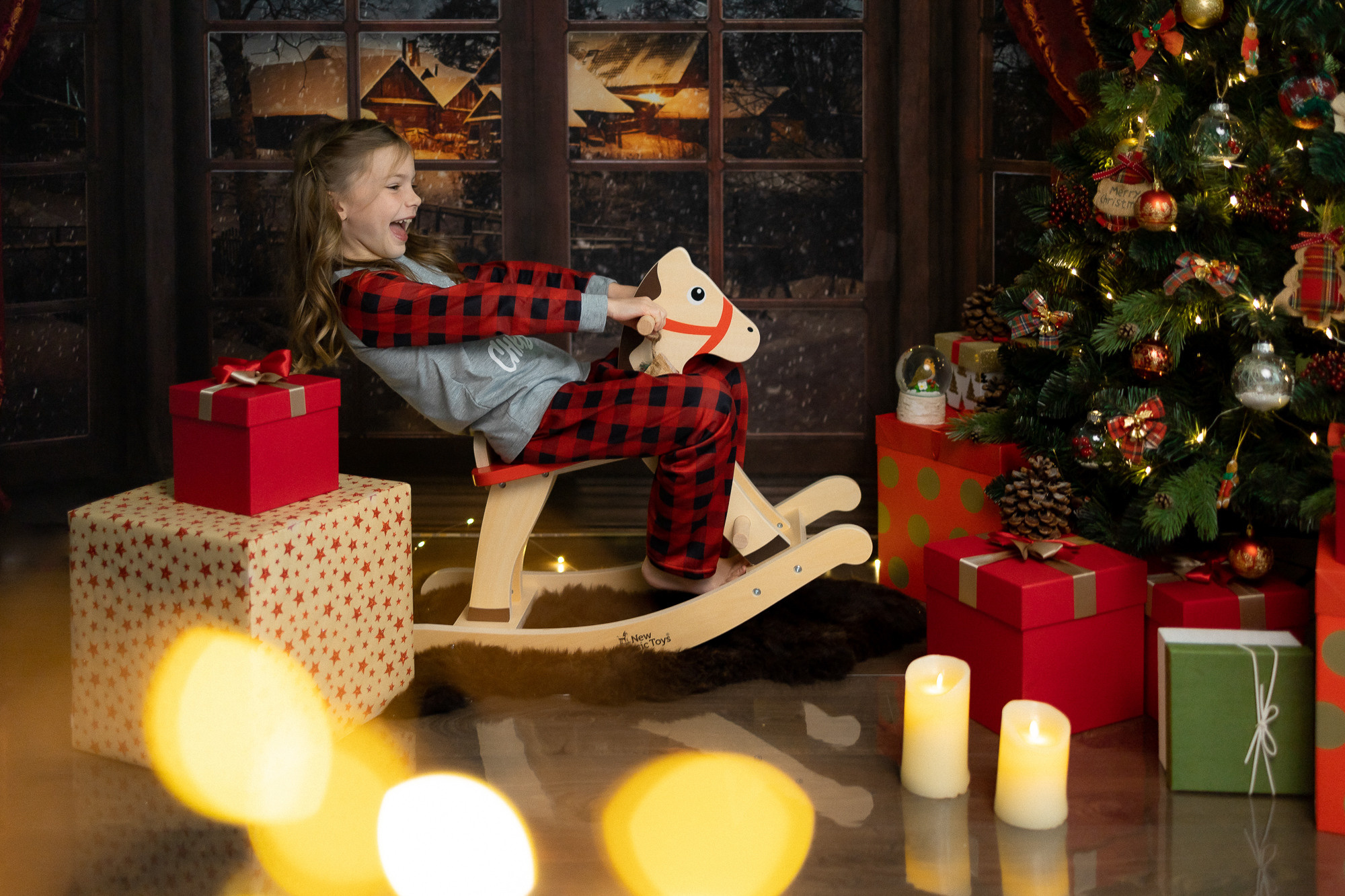 CHRISTMAS MINI FAMILY SESSIONS 2021. Professional garden design and photography services in London