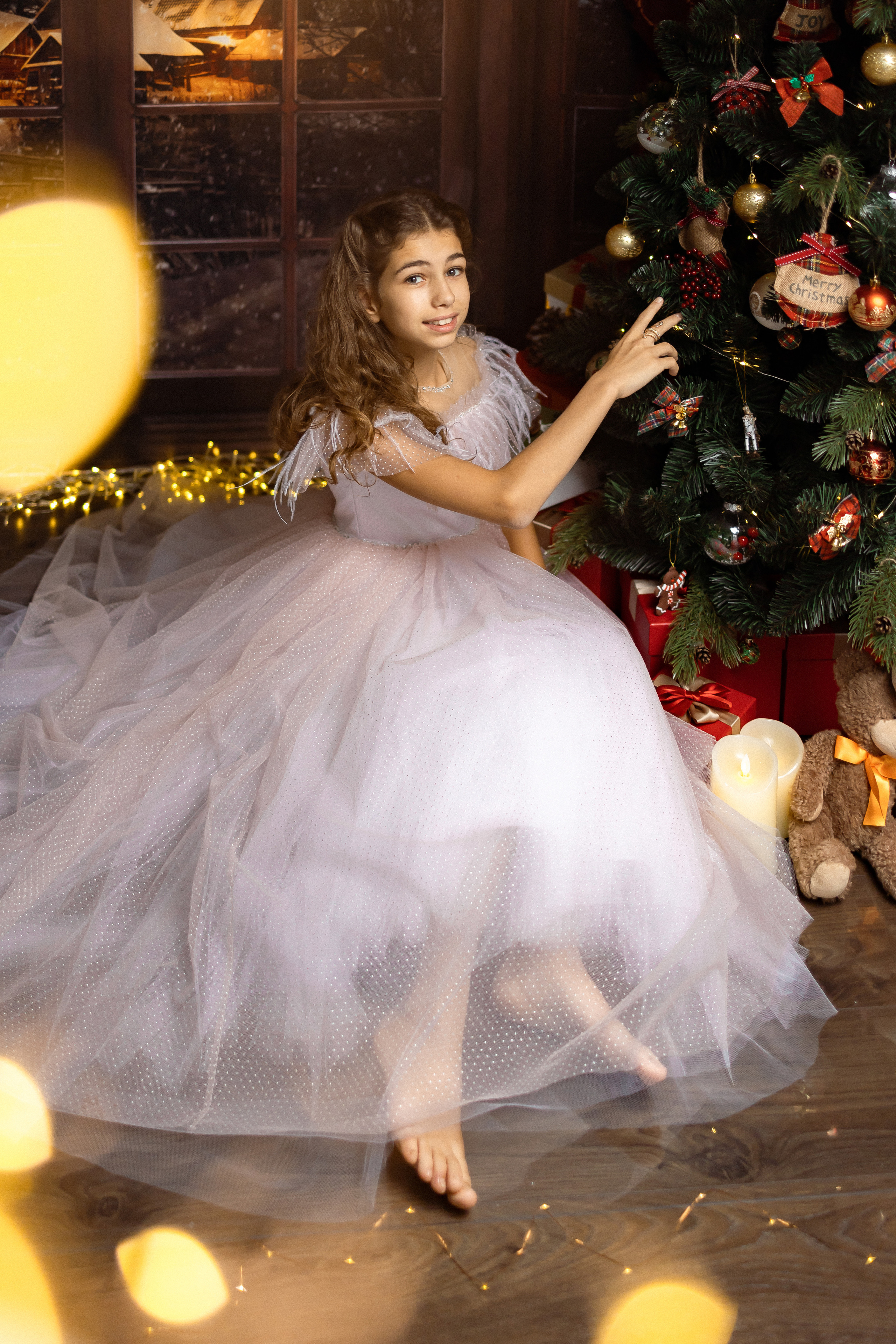 CHRISTMAS MINI FAMILY SESSIONS 2021. Professional garden design and photography services in London