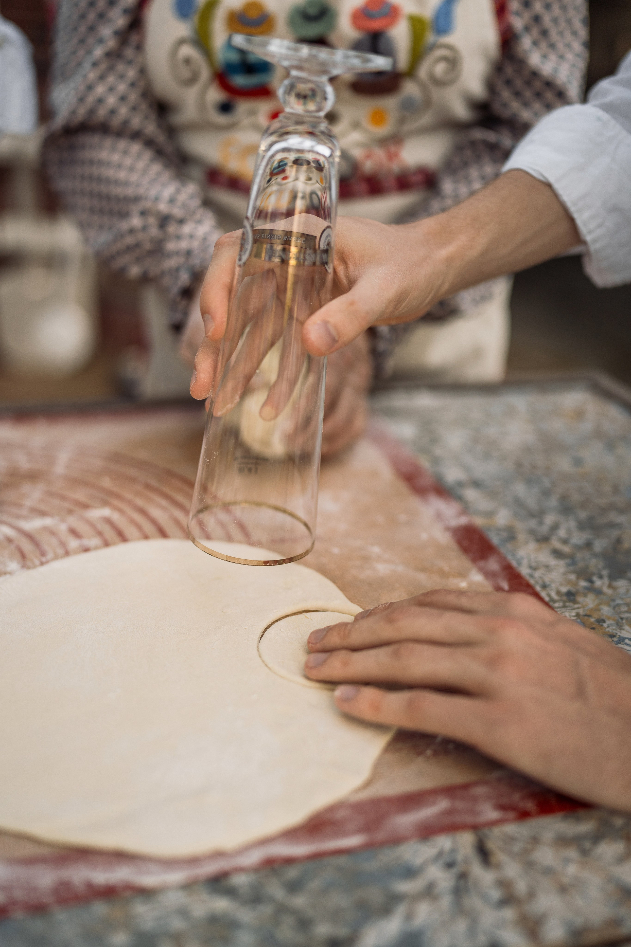 Big happy family. At home. Wedding and family photographer and videographer PA, NJ, NY, DE, MD