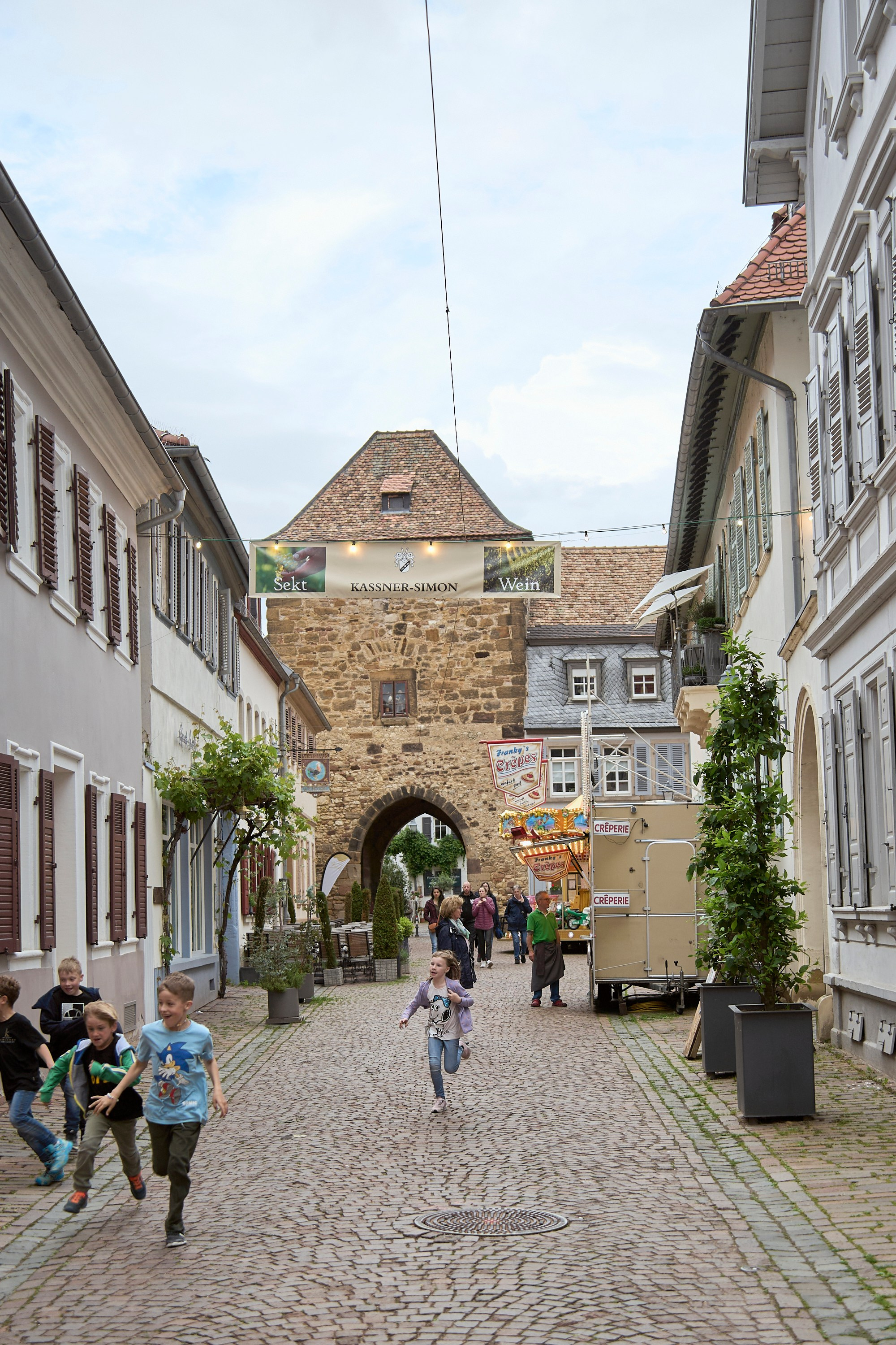 Freinsheim Weinfest 2024. Aleksandr Steinbrenner | Streetfotografie