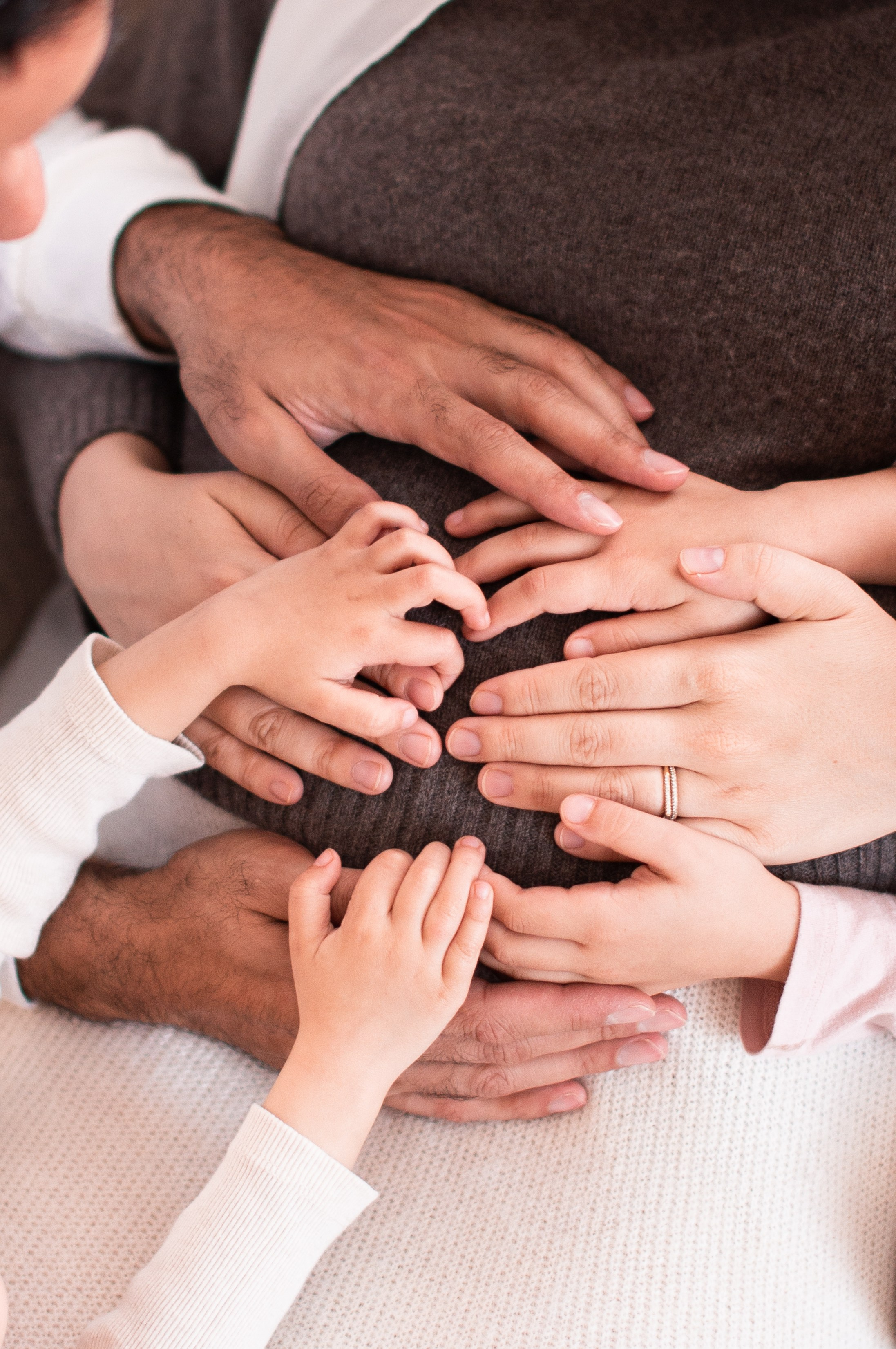 Shirin & her family. Wedding & elopement photographer Viktoriya Kravtsov. Las Vegas