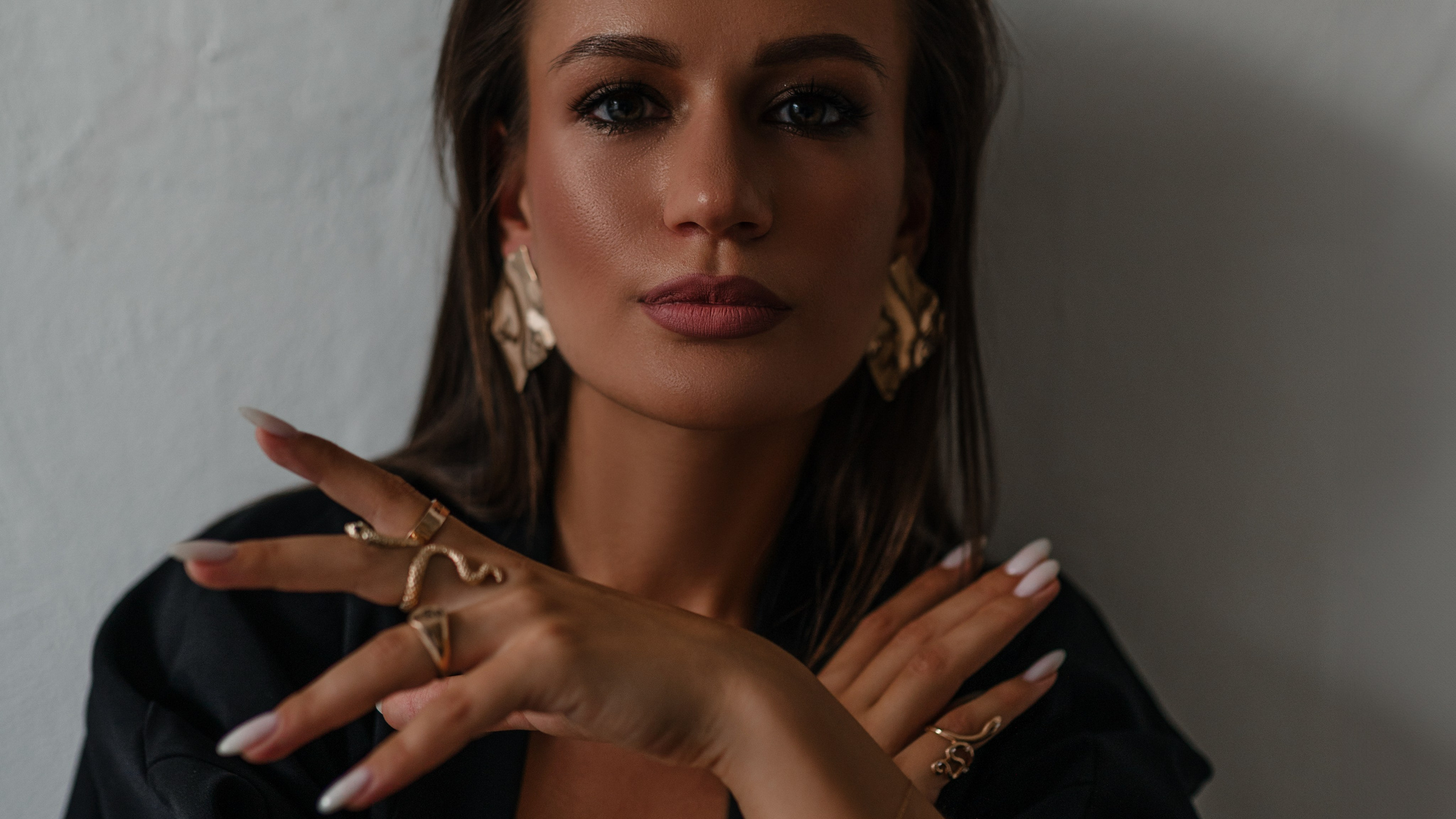 Mila. ANNA-MARIA PHOTO CONTENT CREATOR — photographer, aesthete, artist, and visual expert for Instagram in Prague