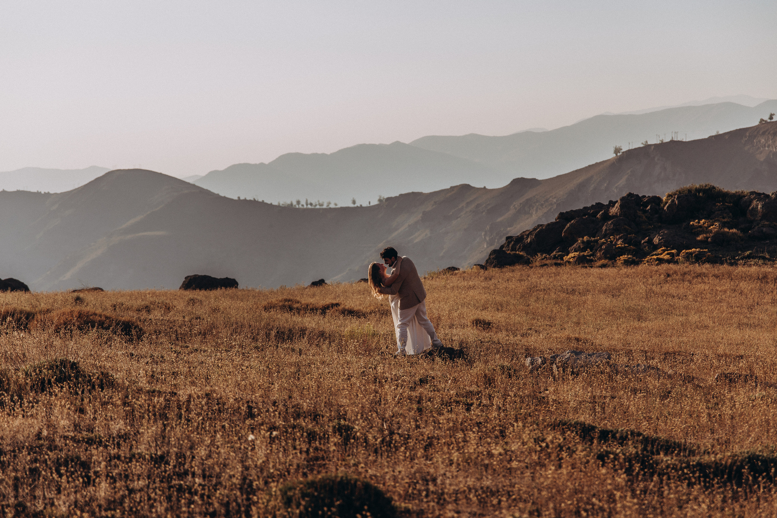 Elopement in the mountains. Fotógrafa familiar Santiago y Chile Anna Almazova