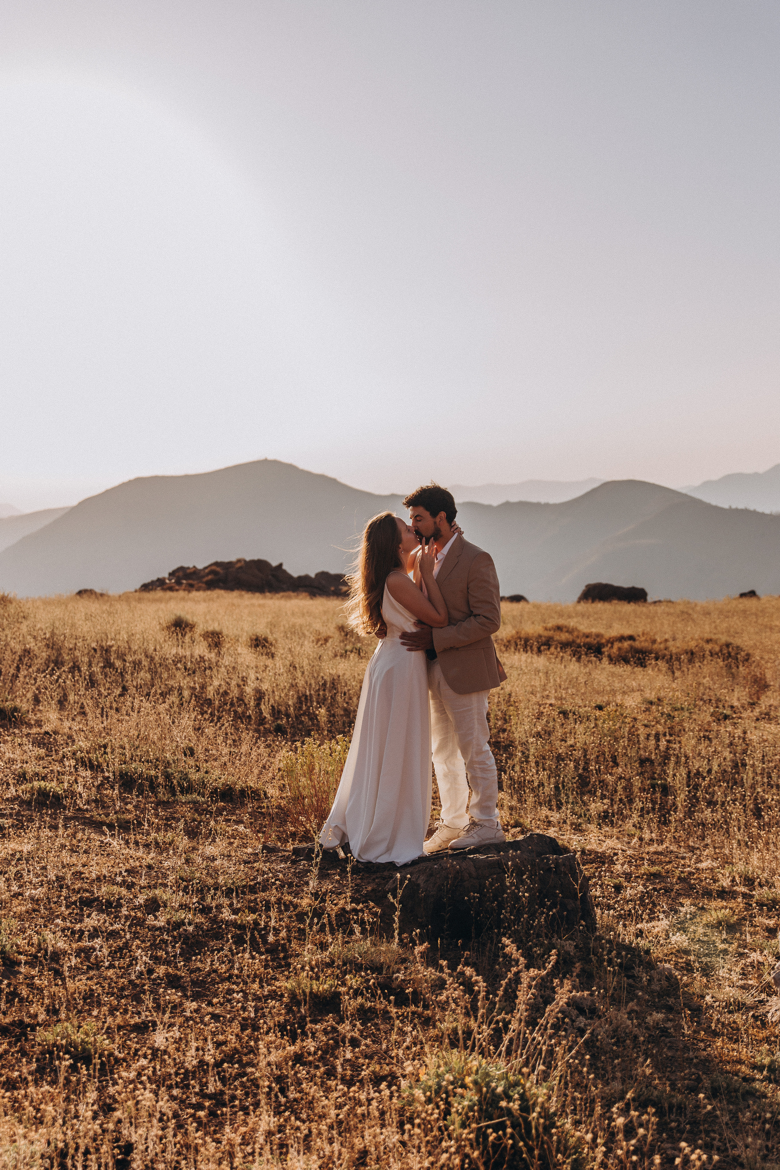 Elopement in the mountains. Fotógrafa familiar Santiago y Chile Anna Almazova