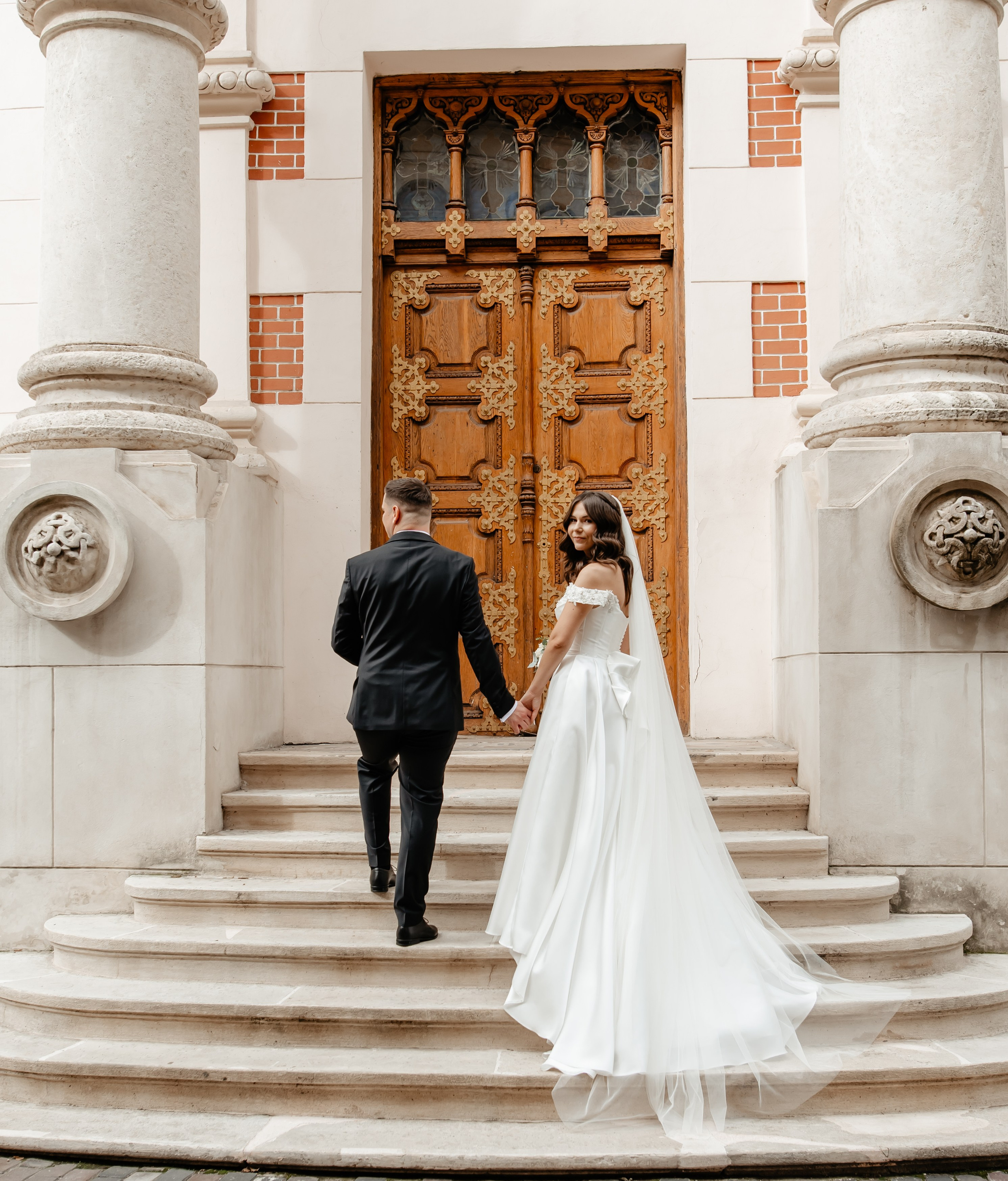 Nunta Alexandra si Viorel — Jubile Ballroom — Pregatiri si Biserica. Ana Maria Dragan Fotograf Evenimente